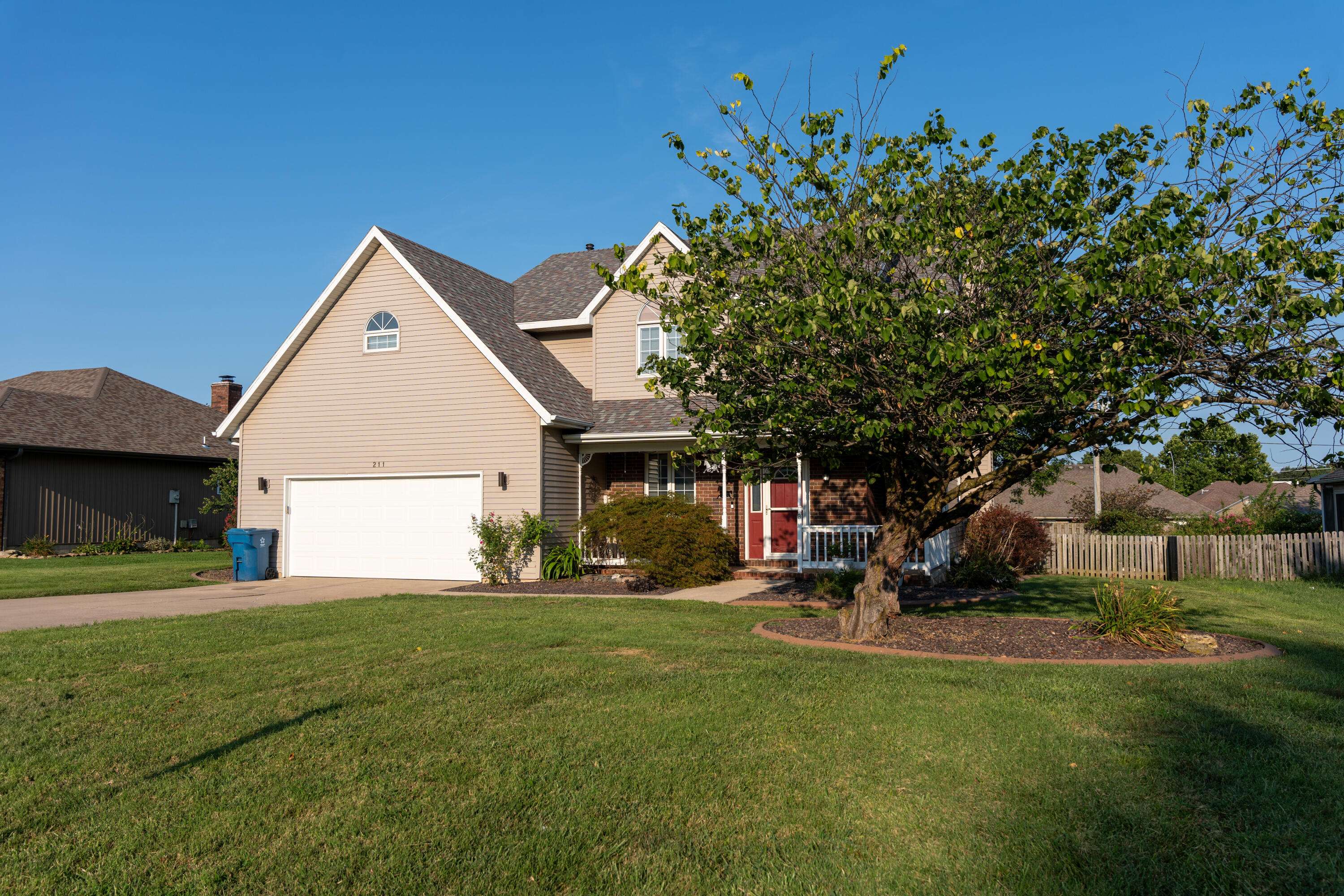 211 N Marie ST, Nixa, MO 65714