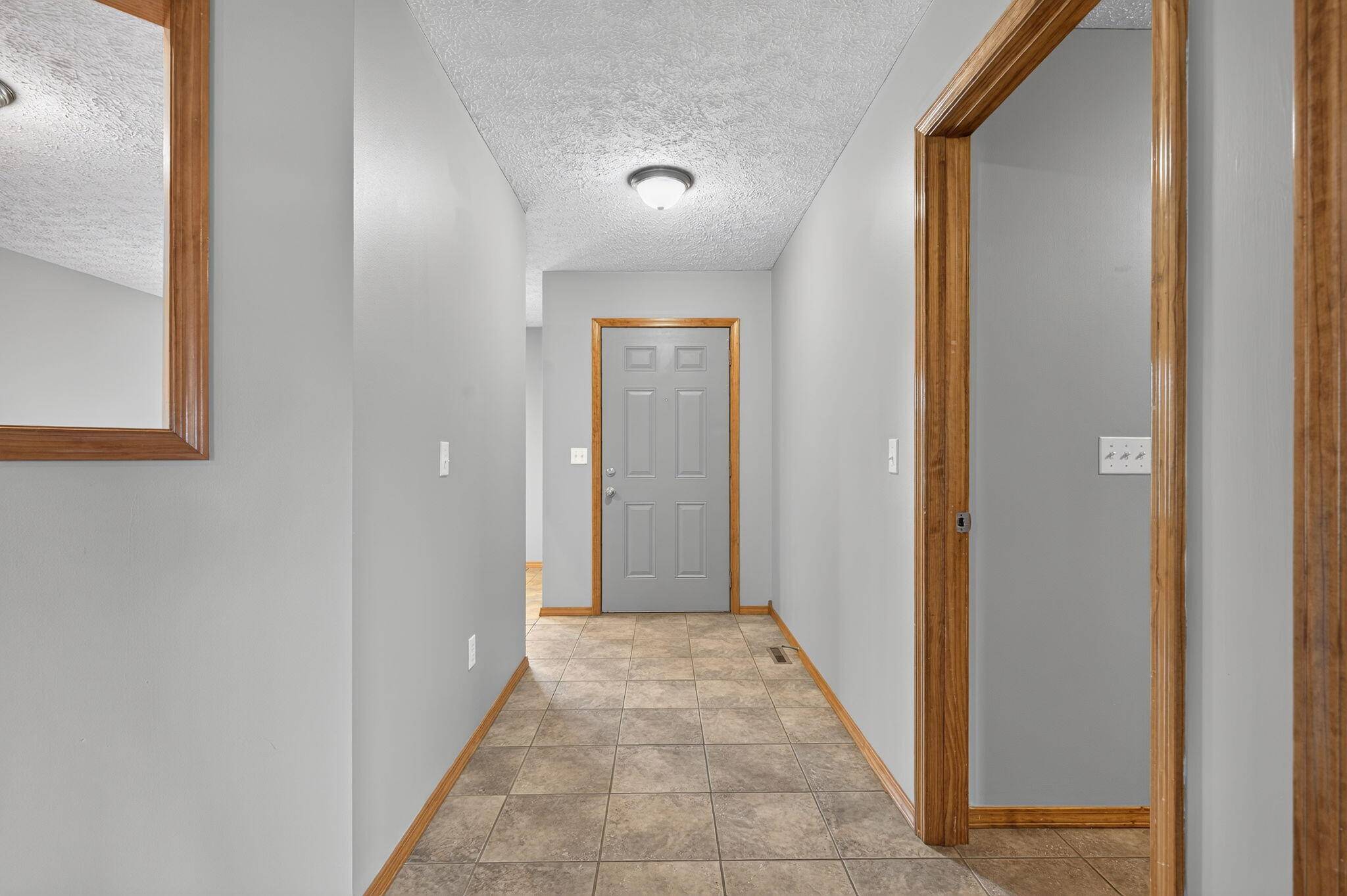 1102 E Chesapeake DR, Ozark, MO 65721