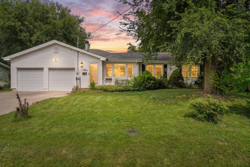 438 S Belcrest AVE, Springfield, MO 65802