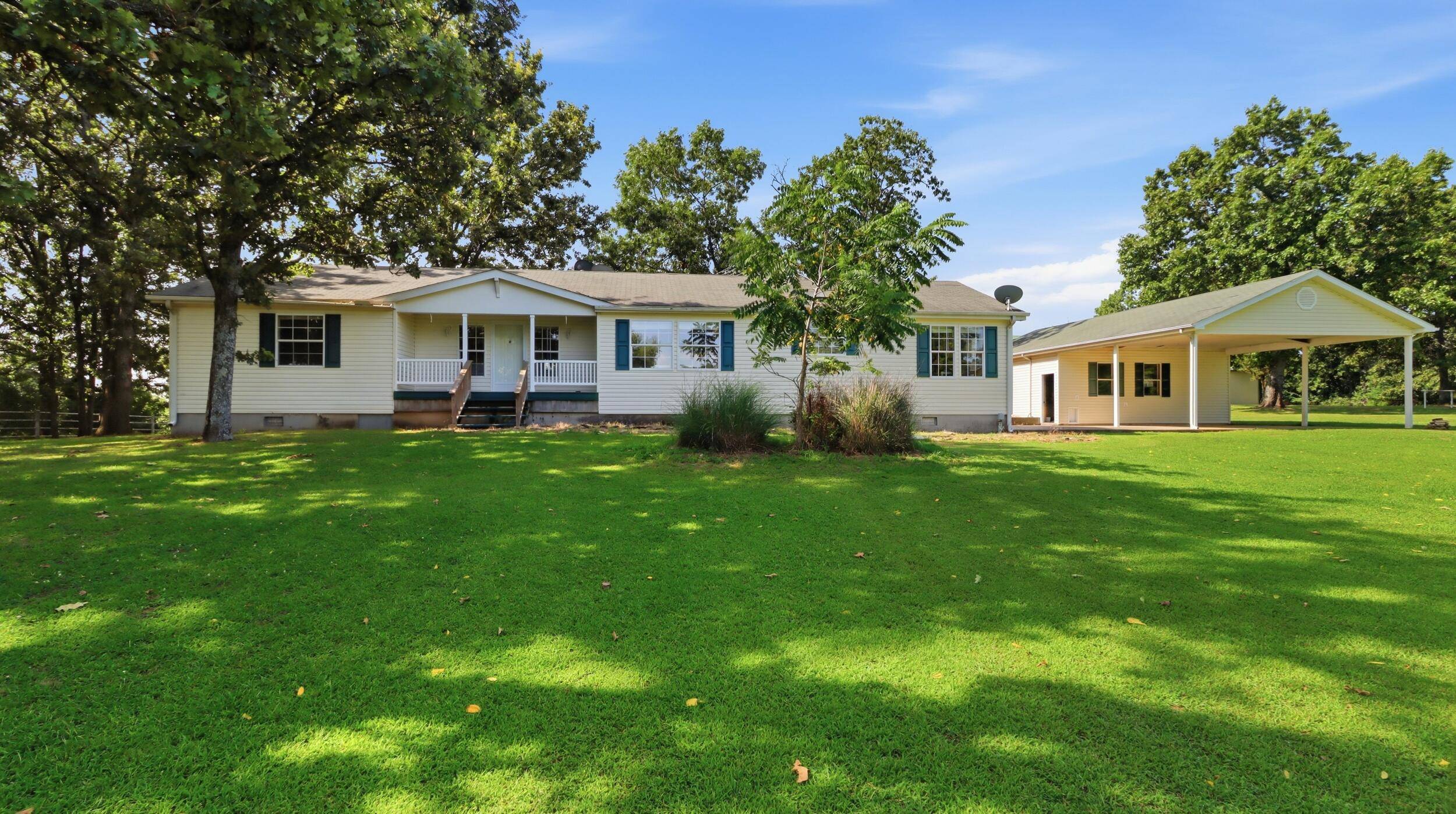 1038 County Road 1280, West Plains, MO 65775