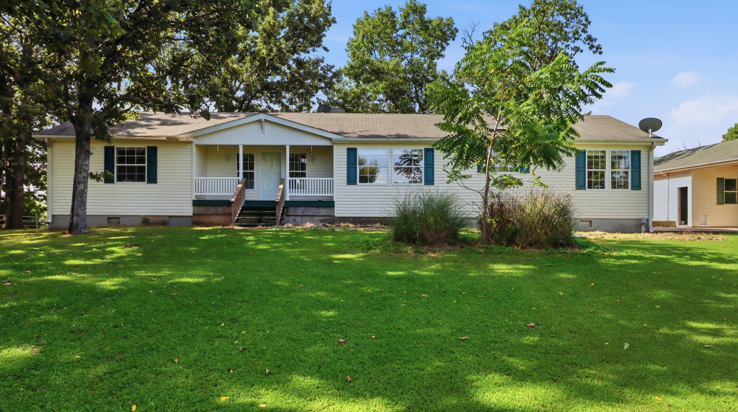 1038 County Road 1280, West Plains, MO 65775