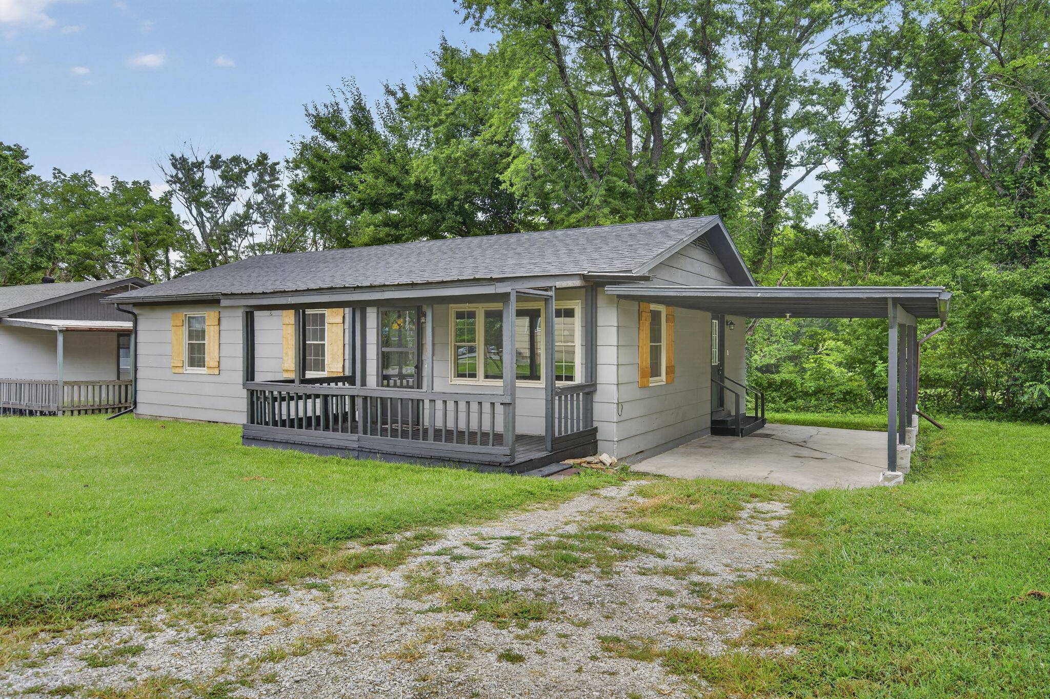 600 Shelton AVE, Ava, MO 65608