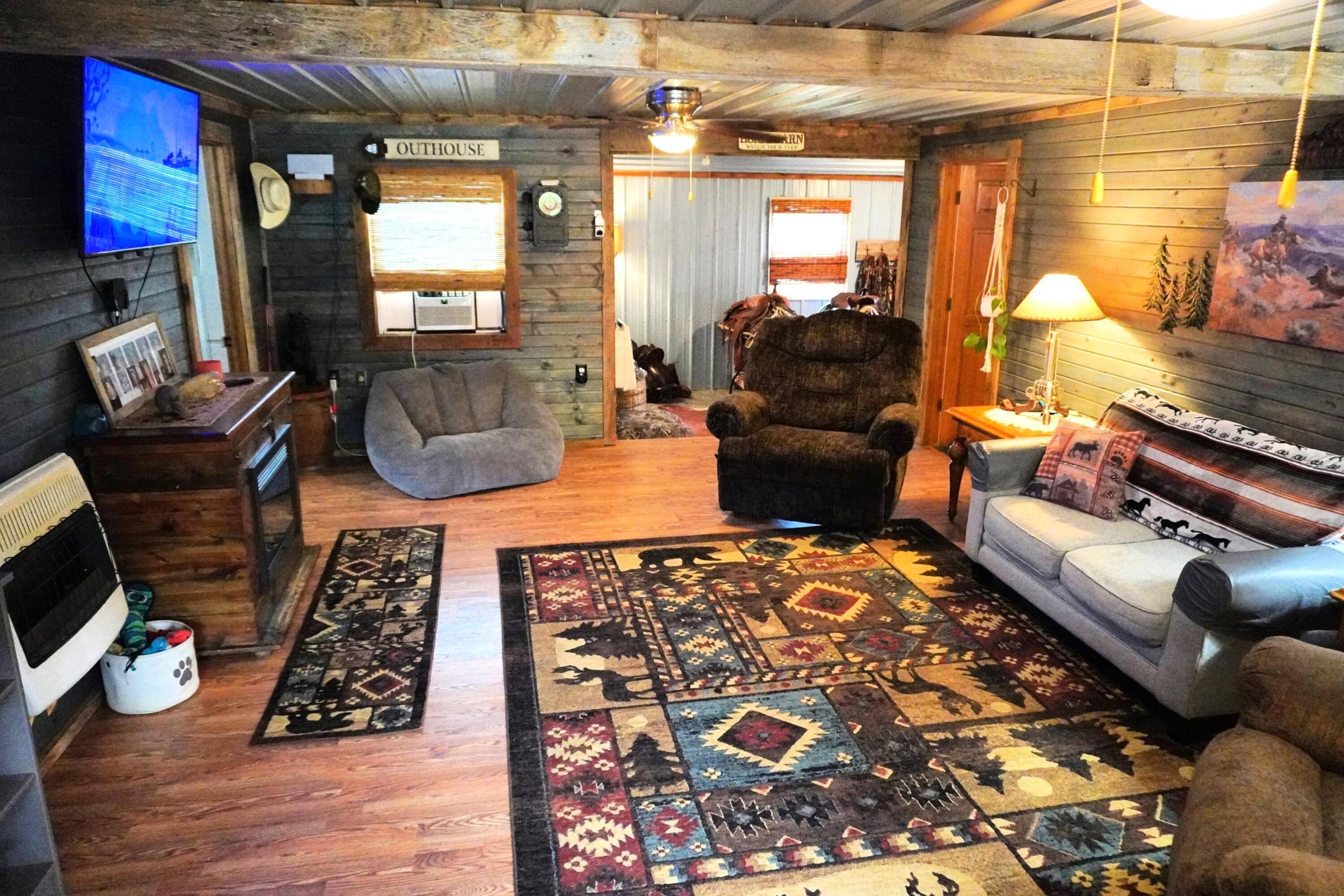 13226 Cr 437, Mountain View, MO 65548