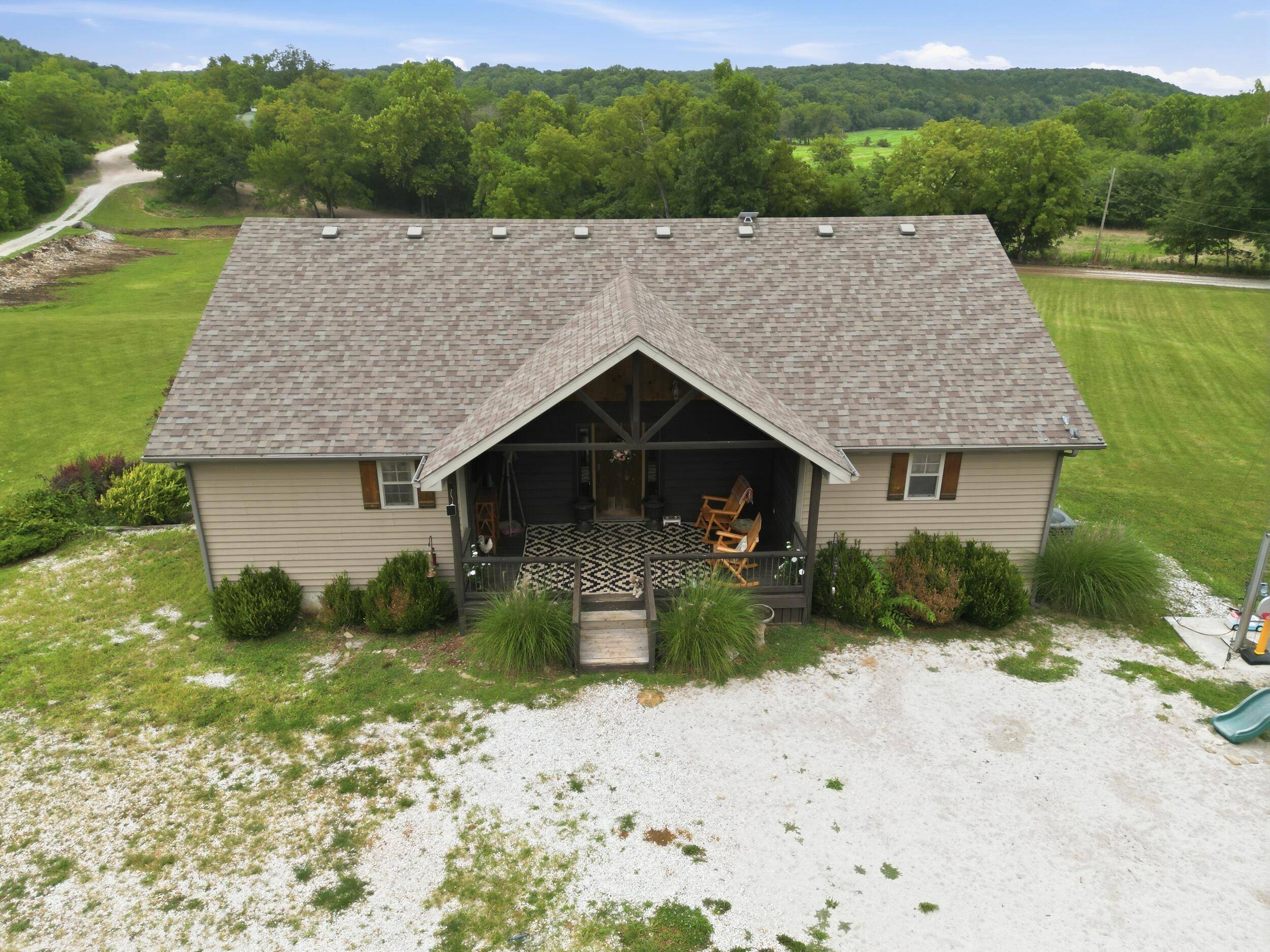 16464 County Road 100, Wheatland, MO 65779