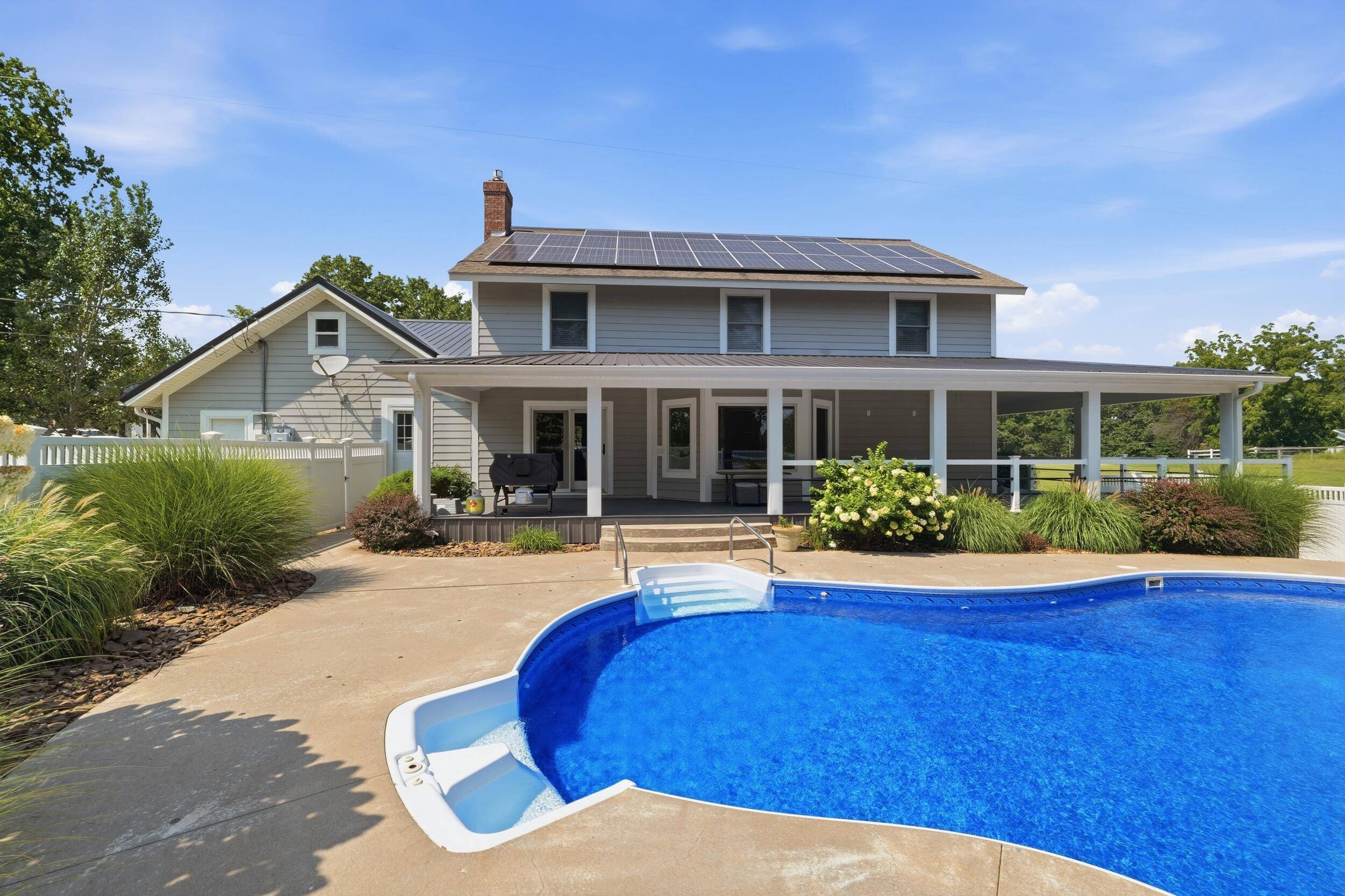 12929 Linden DR, Neosho, MO 64850