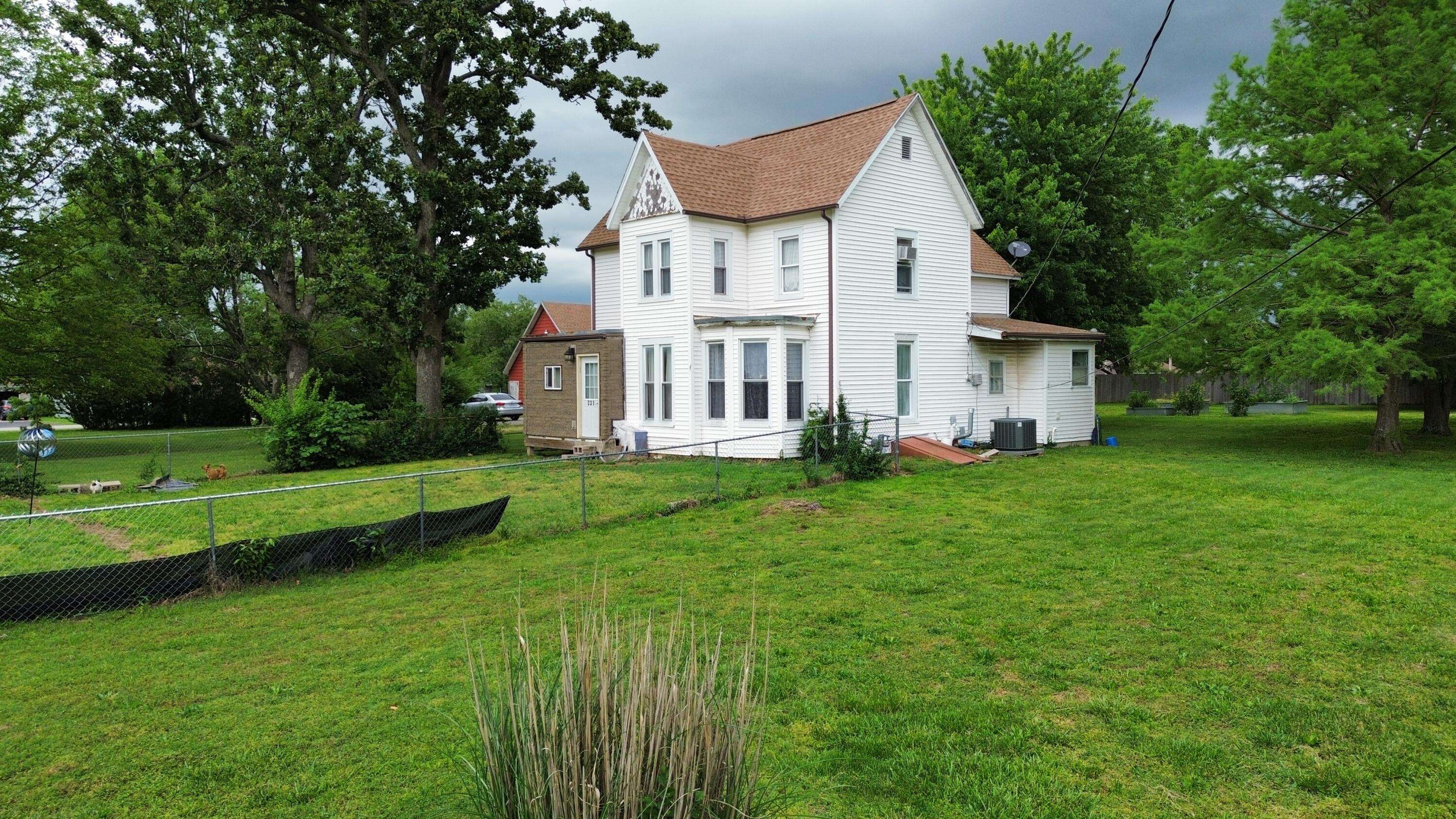 231 E Terrill Creek RD, Billings, MO 65610