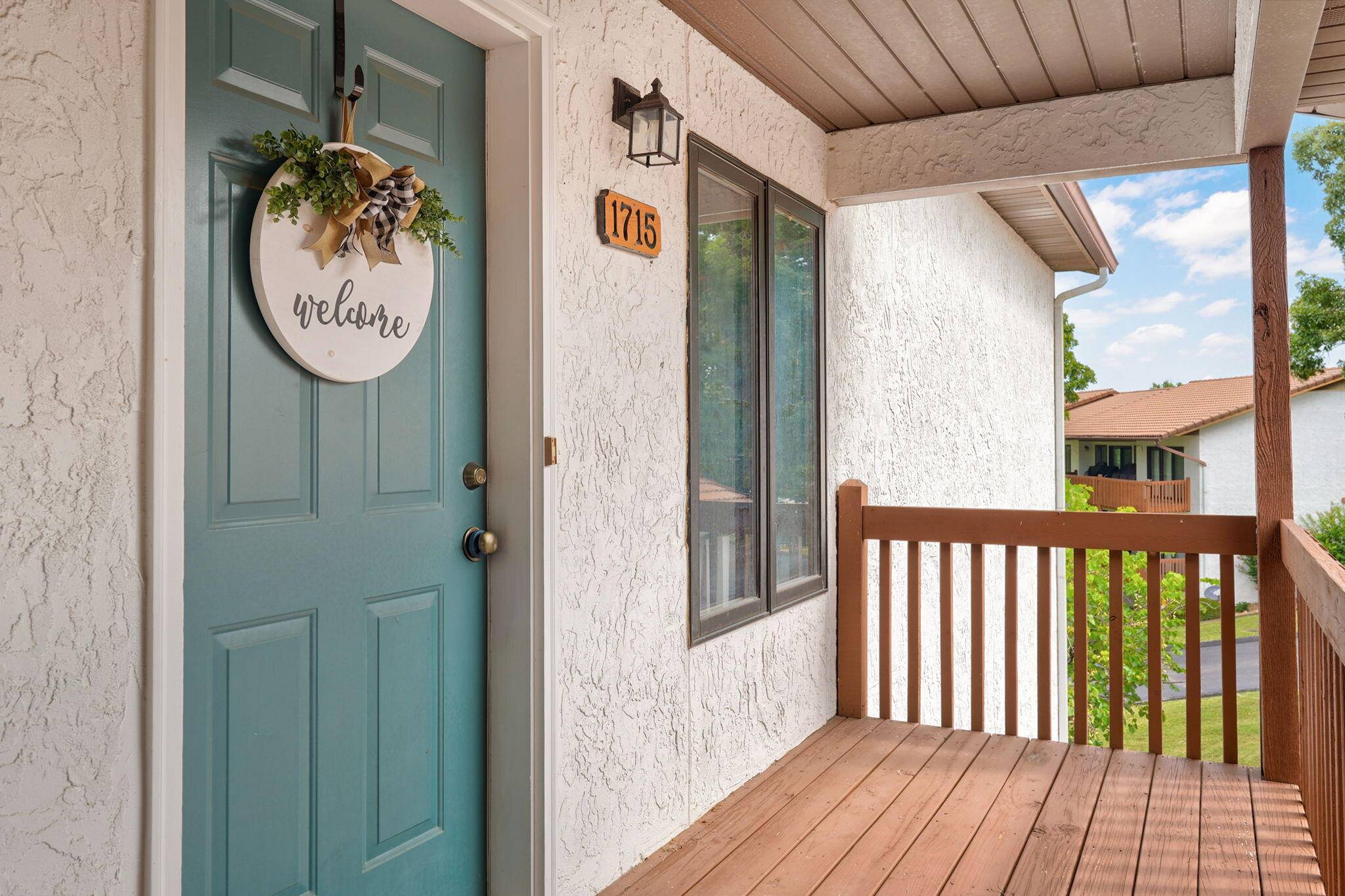 1715 Paradise Landing RD, Kimberling City, MO 65686
