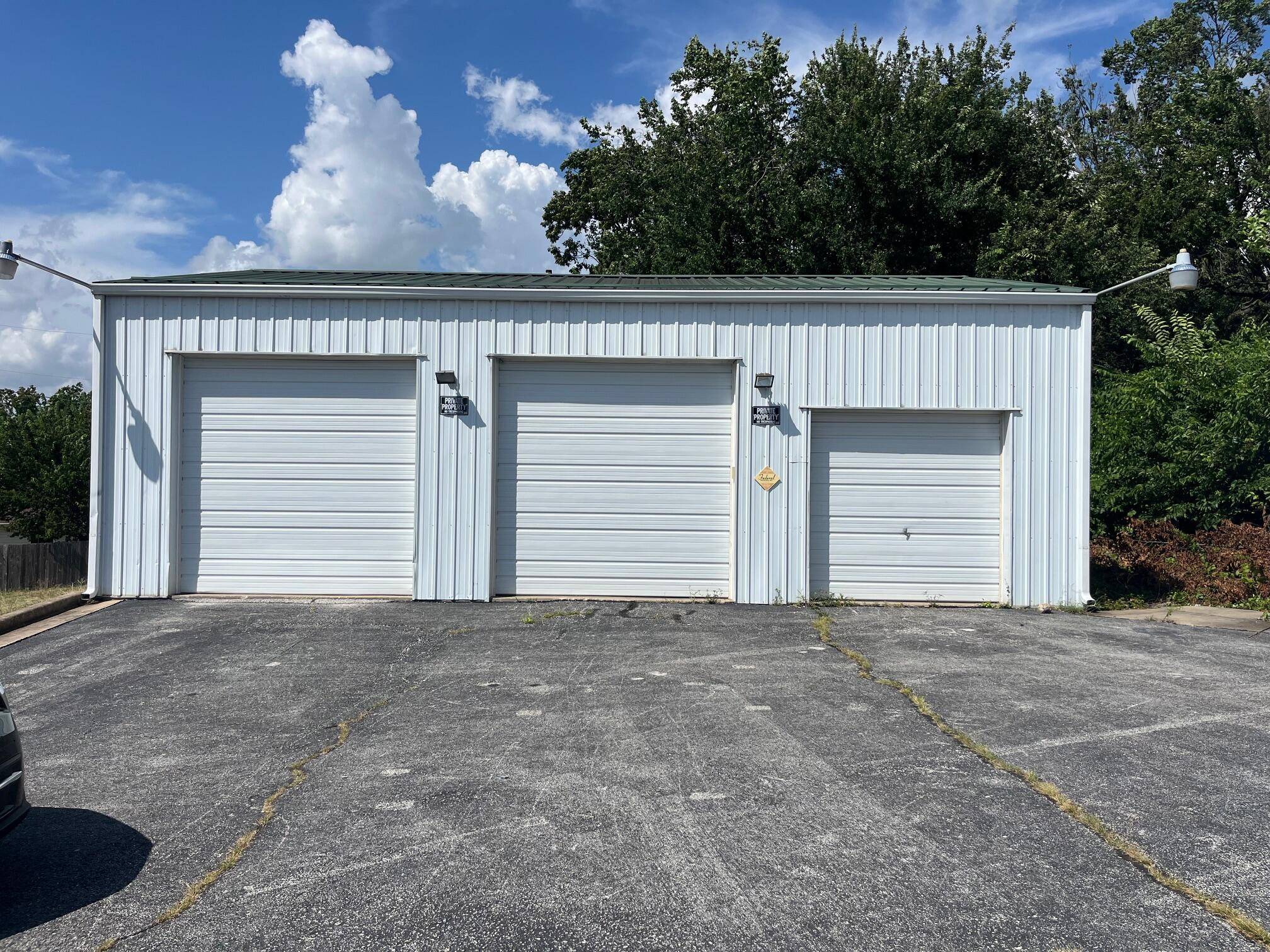 729 W 32nd ST, Joplin, MO 64804