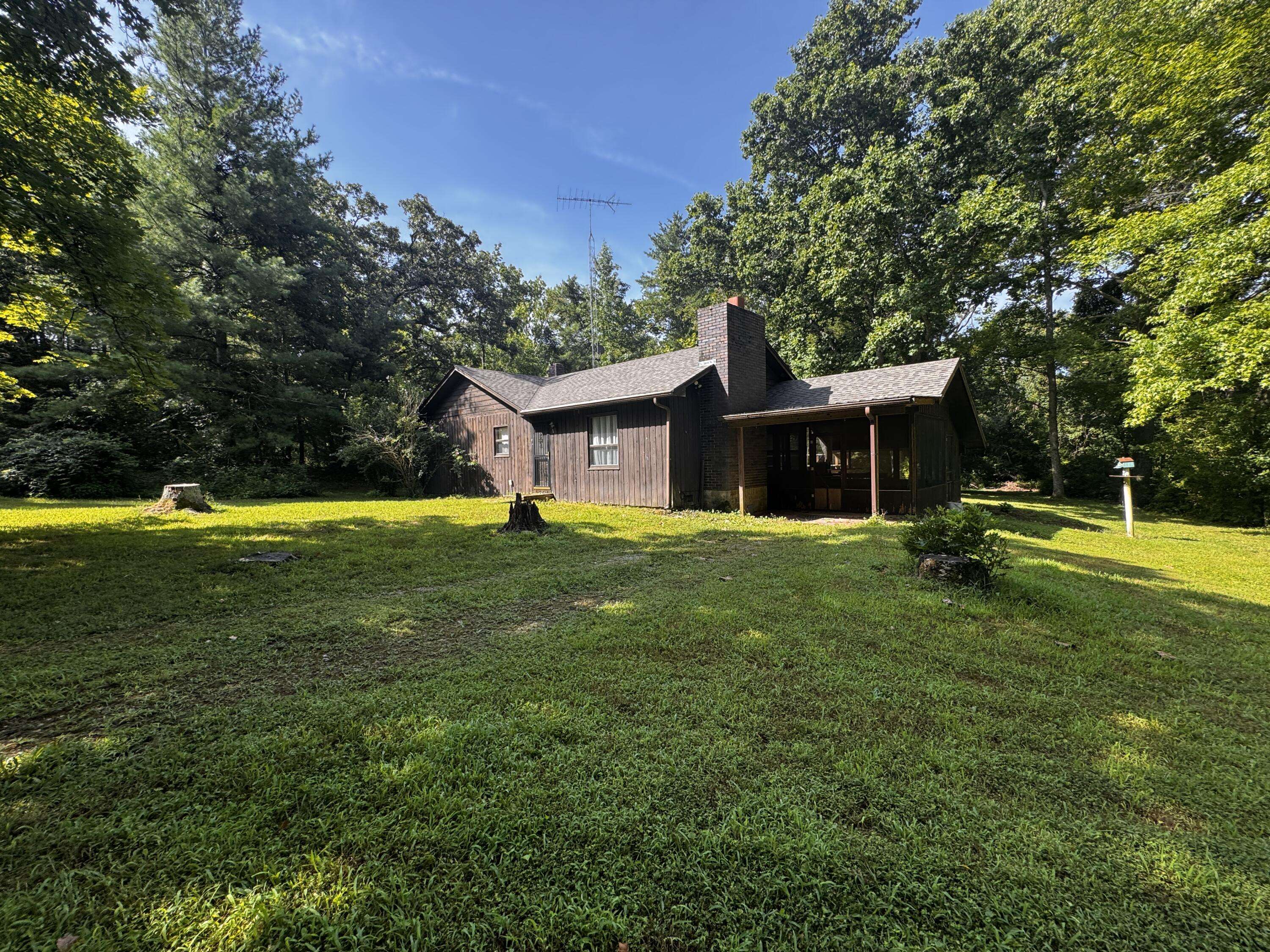 1191 County Road 5250, Willow Springs, MO 65793