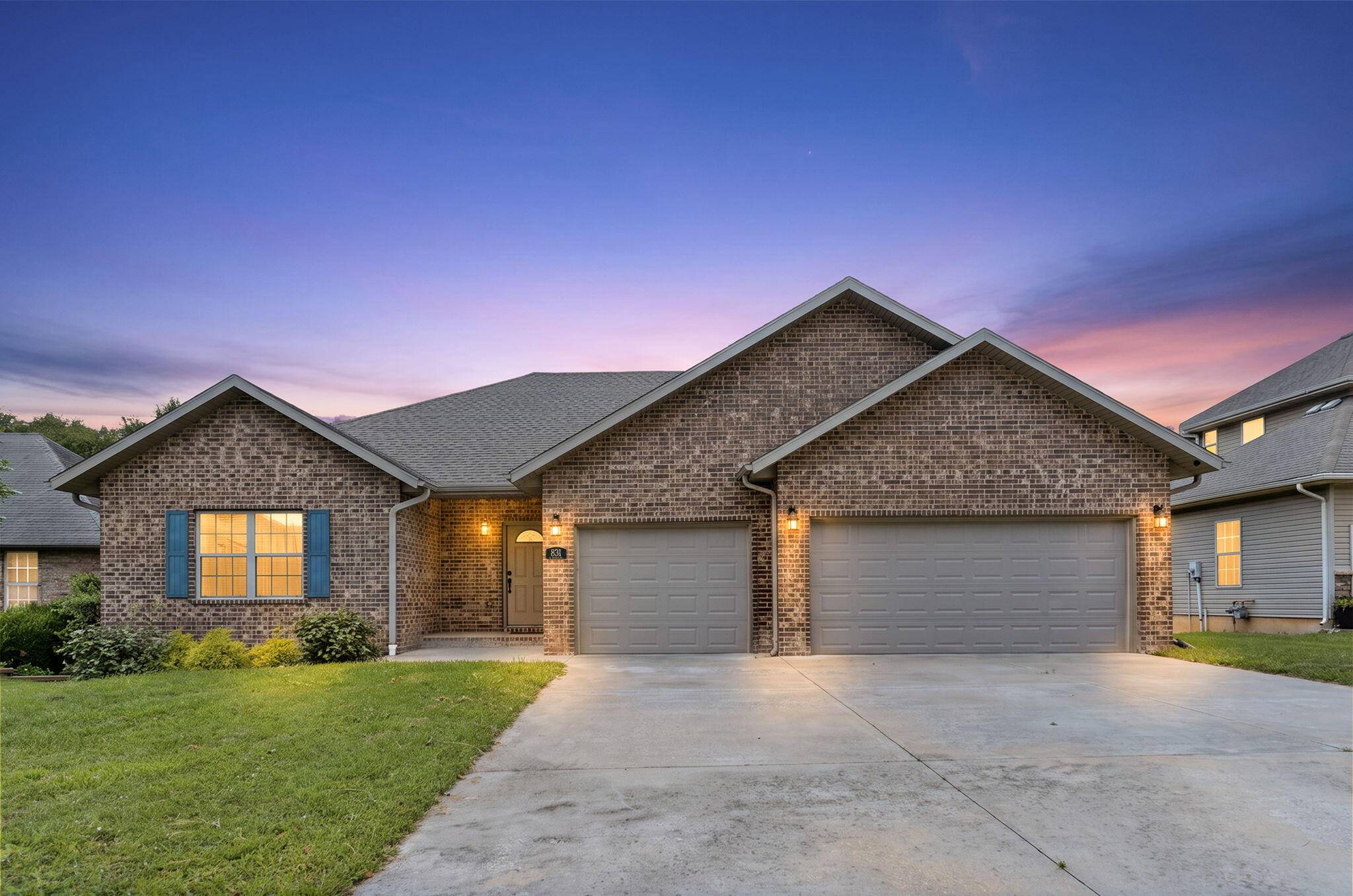 831 N Grapevine RD, Springfield, MO 65802