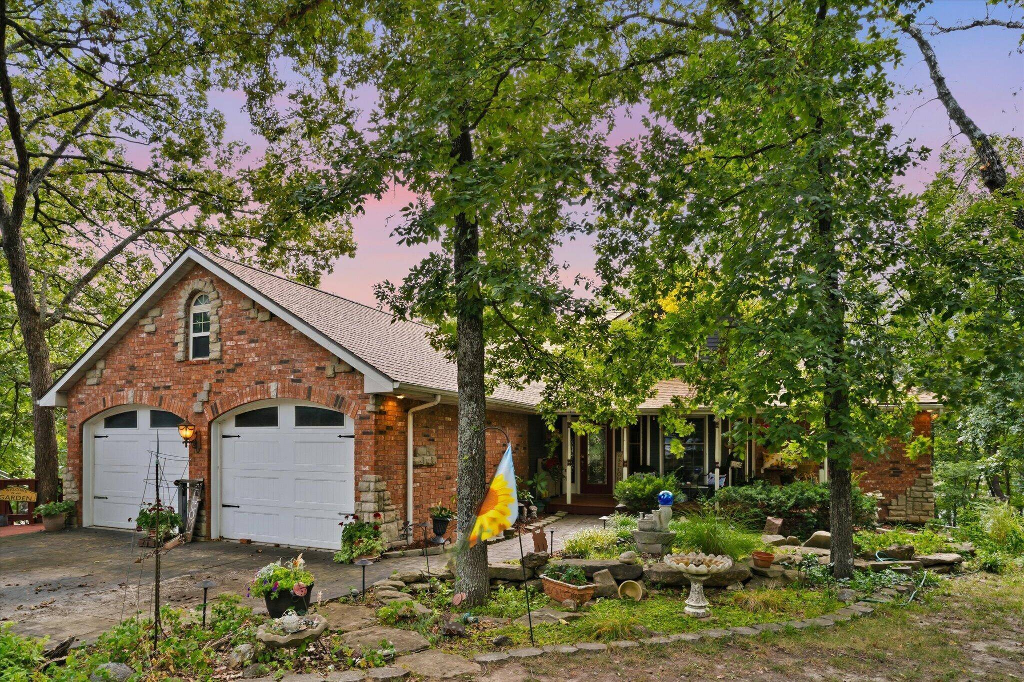 21341 Dogwood LN, Wheatland, MO 65779