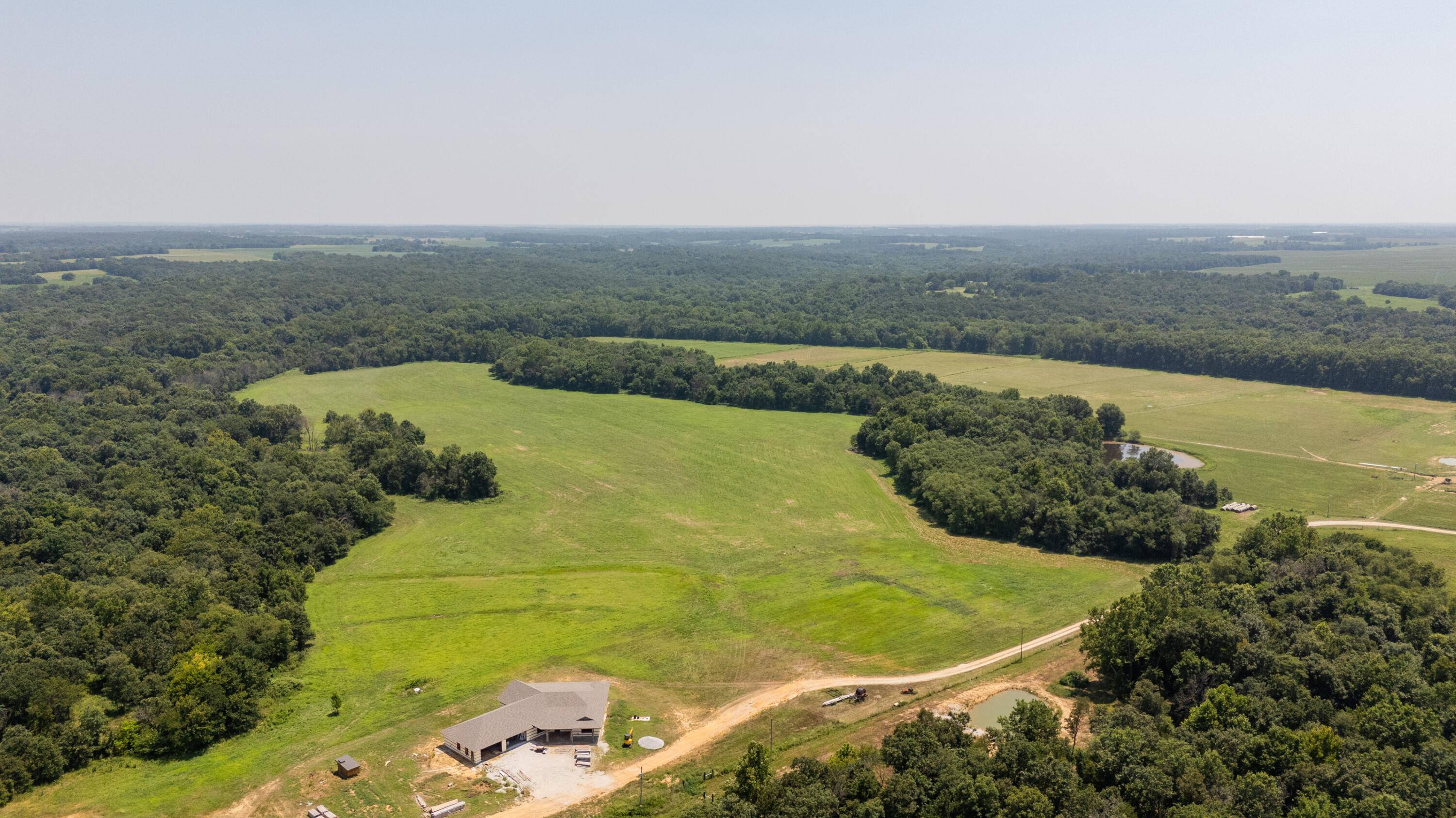 1059 NE 100th RD, Sheldon, MO 64784