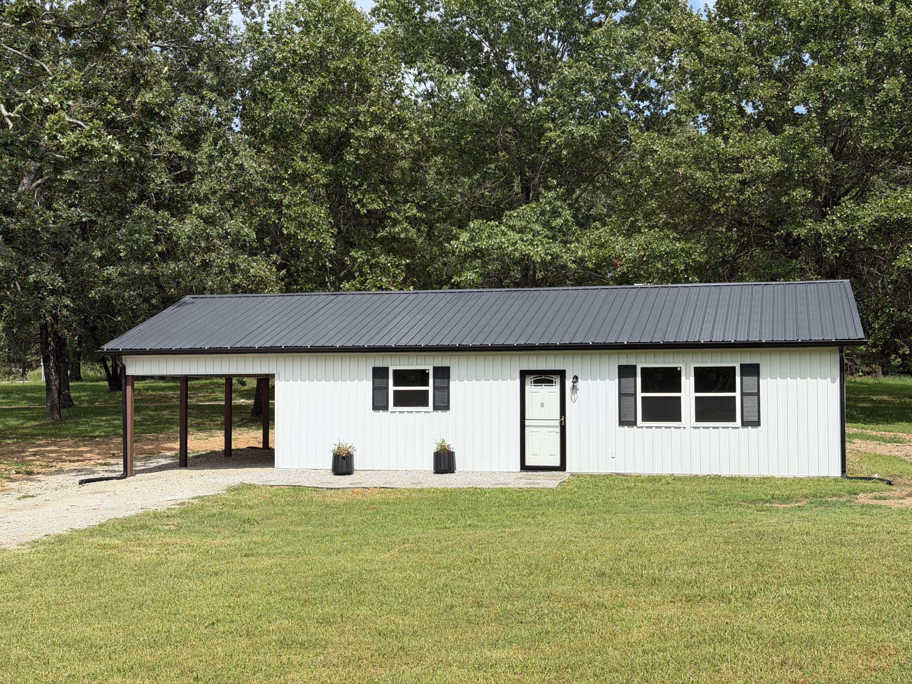 7282 Private Road 1830, West Plains, MO 65775