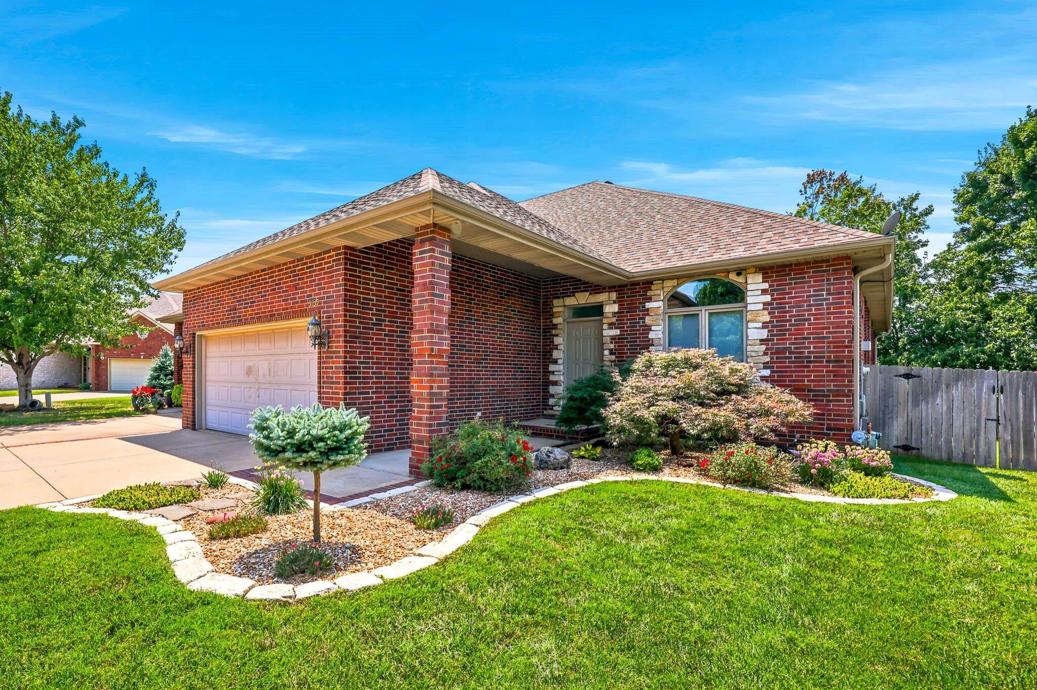 3239 S Kickapoo AVE, Springfield, MO 65804