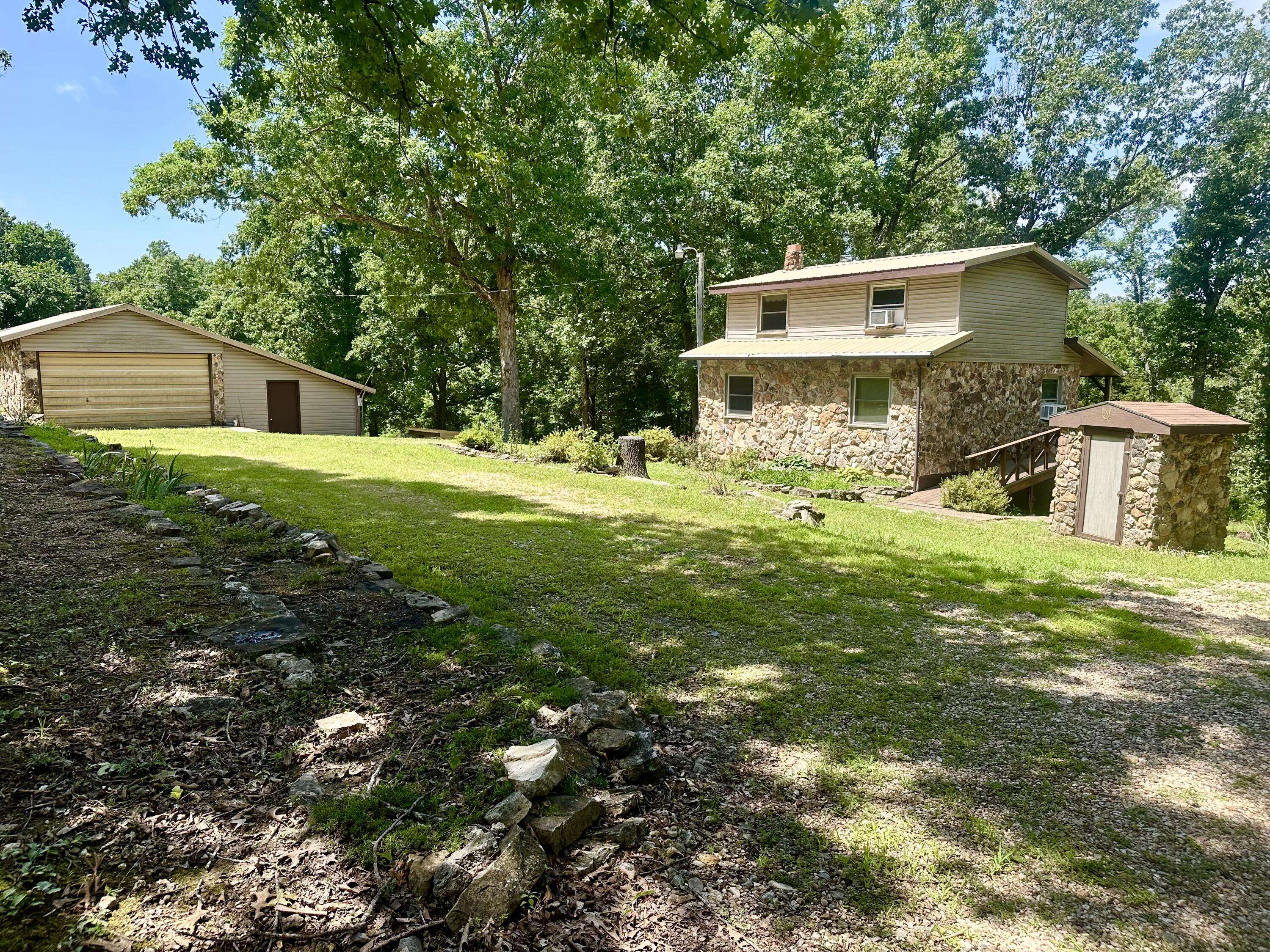 817 State Highway HH, Isabella, MO 65676