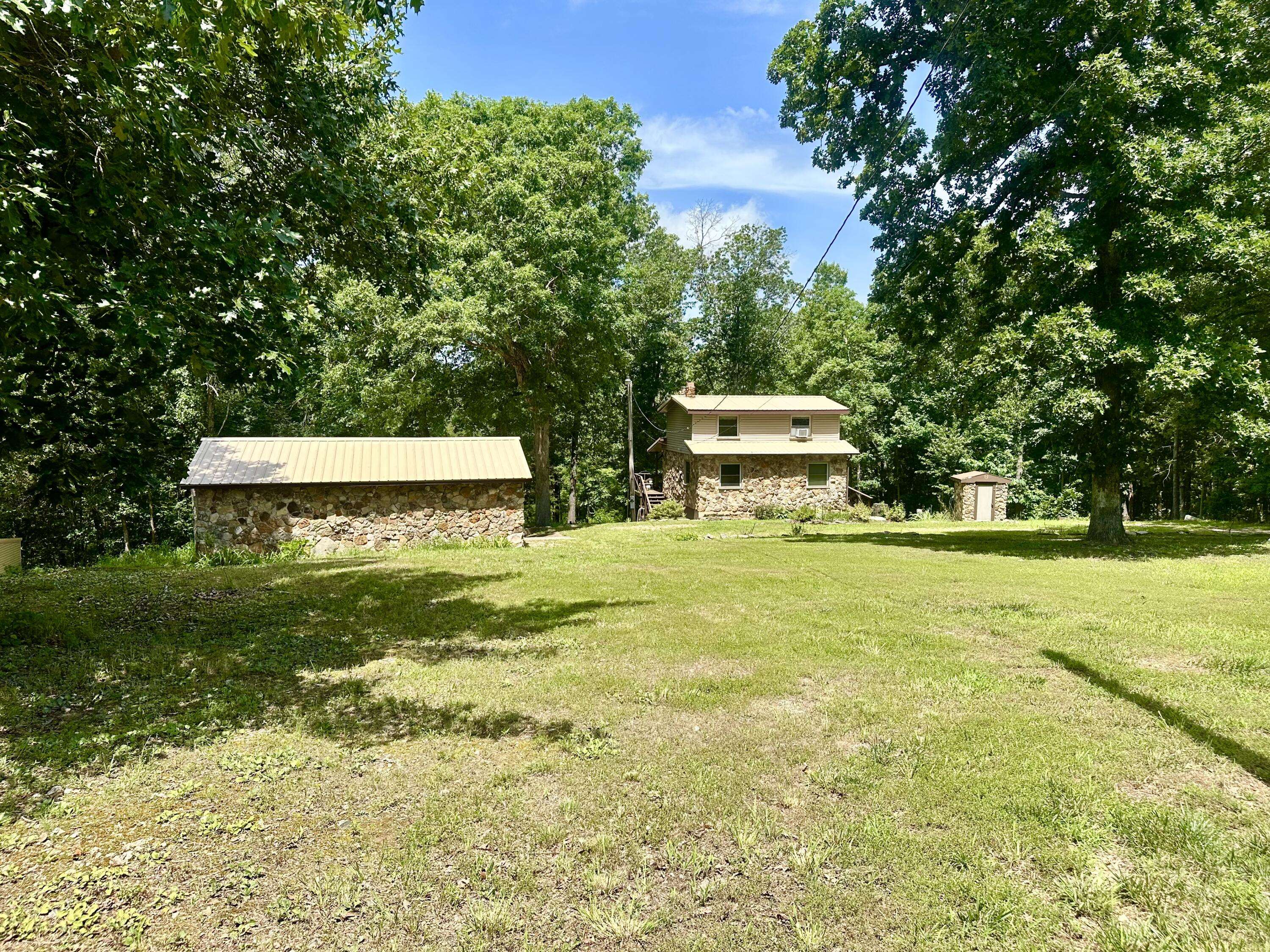 817 State Highway HH, Isabella, MO 65676