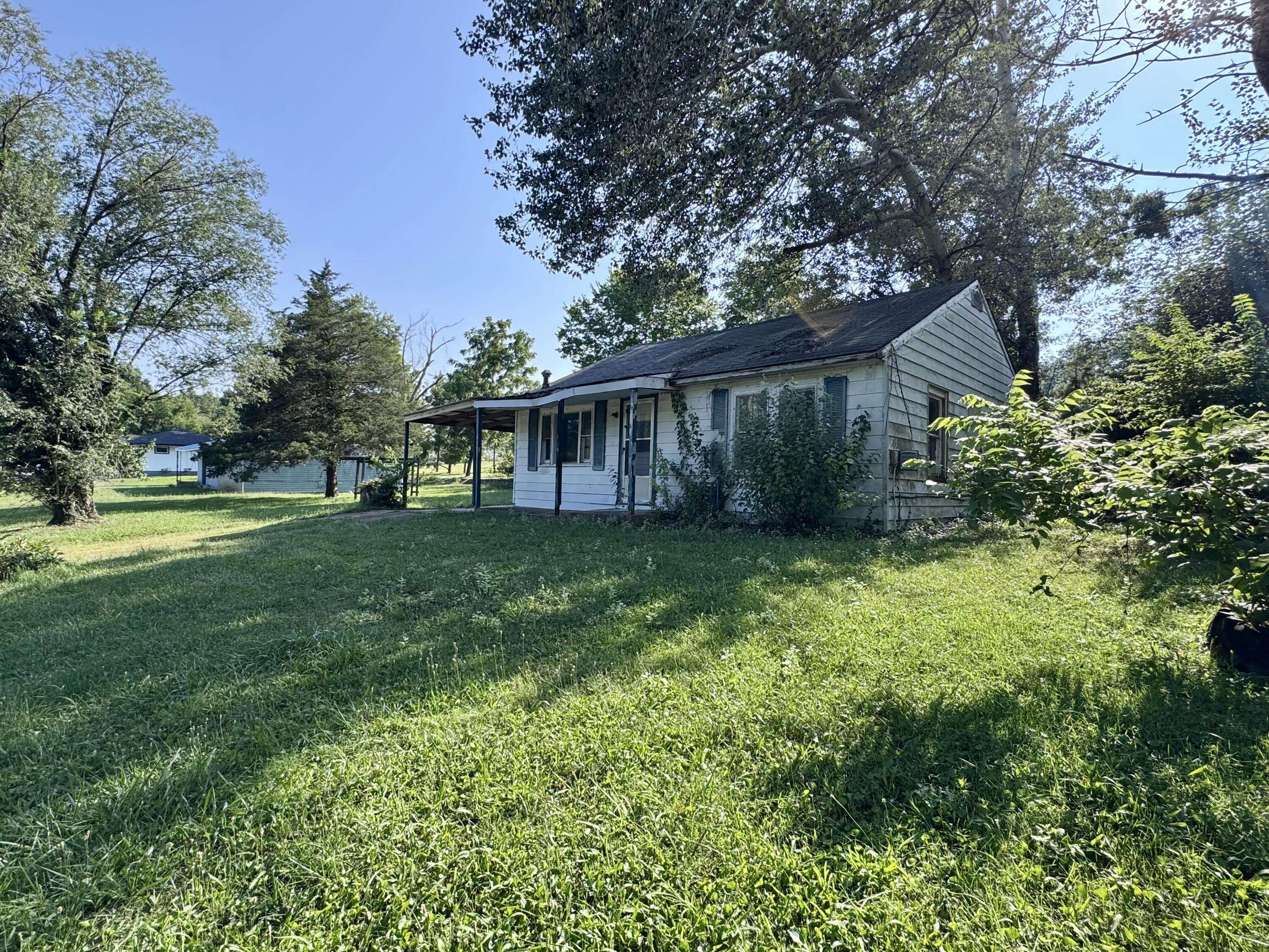 1019 Chestnut AVE, Cabool, MO 65689