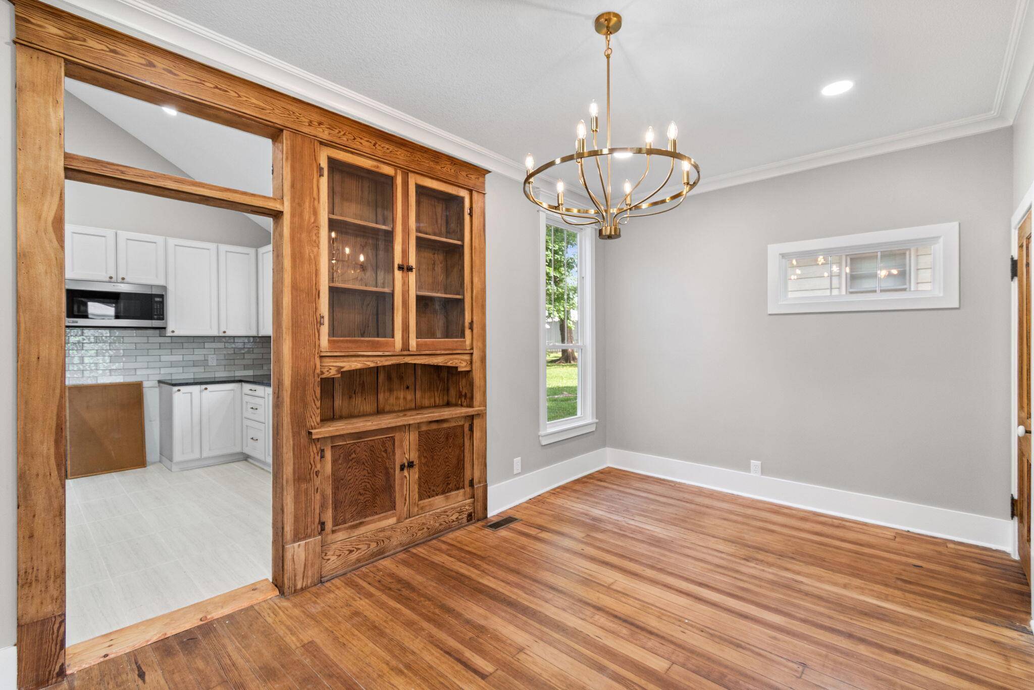 611 S Main ST, Clinton, MO 64735