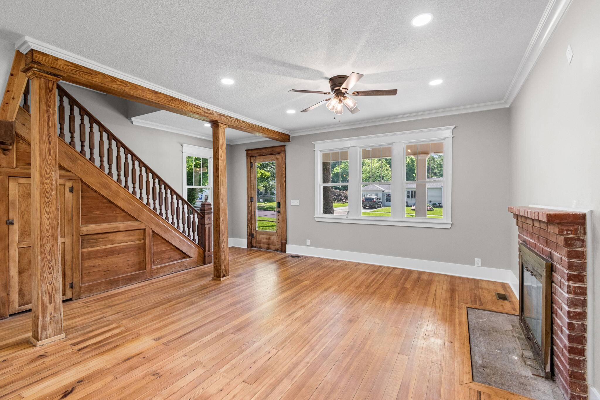 611 S Main ST, Clinton, MO 64735