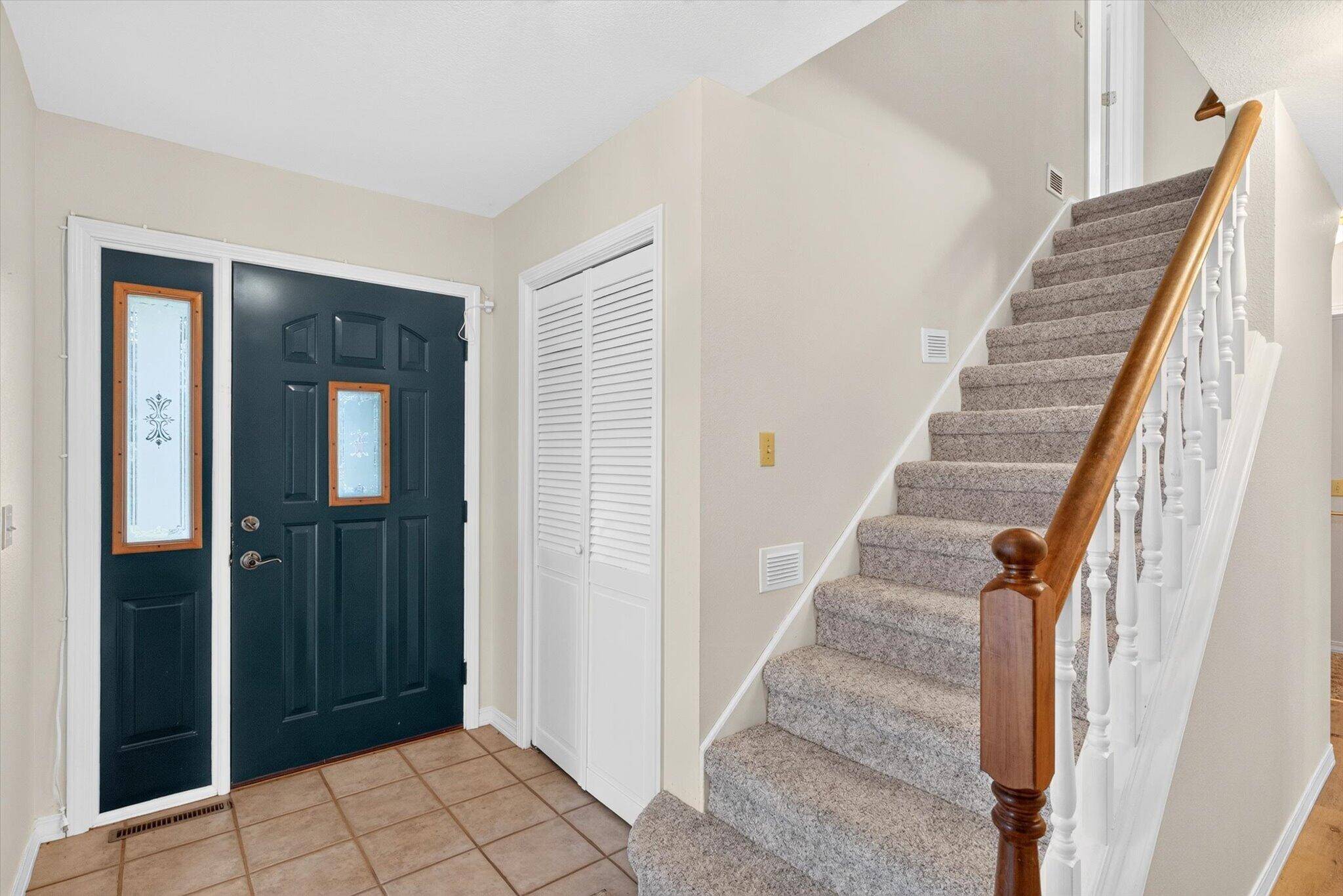 1645 E 425th RD, Halfway, MO 65663