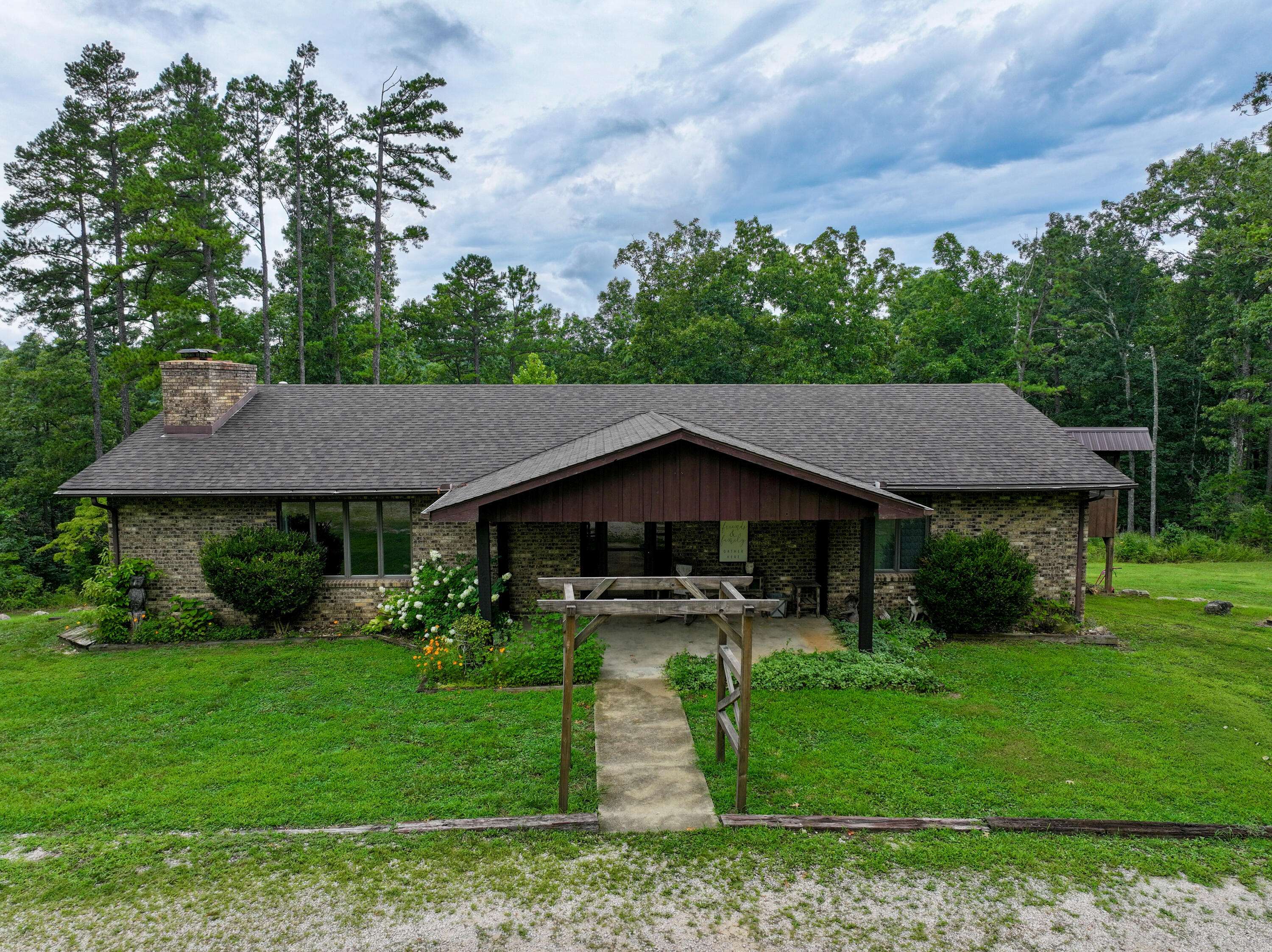 255 Bass Rock DR, Van Buren, MO 63965