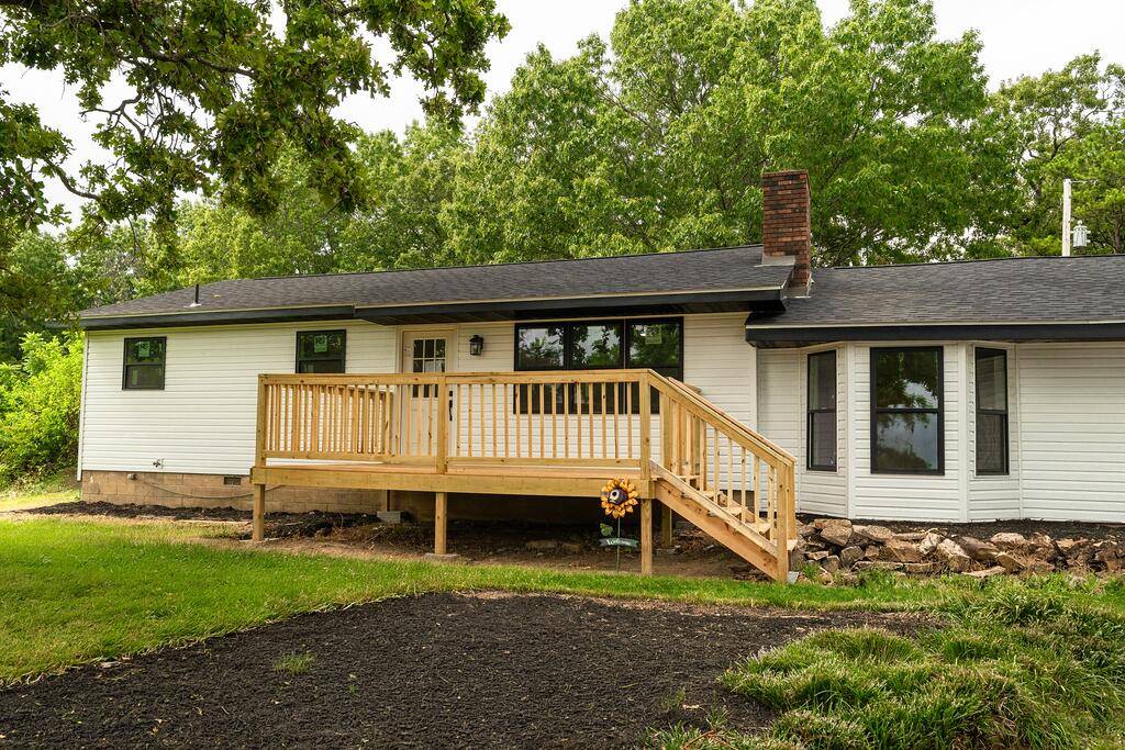 3235 Ozark ST, West Plains, MO 65775