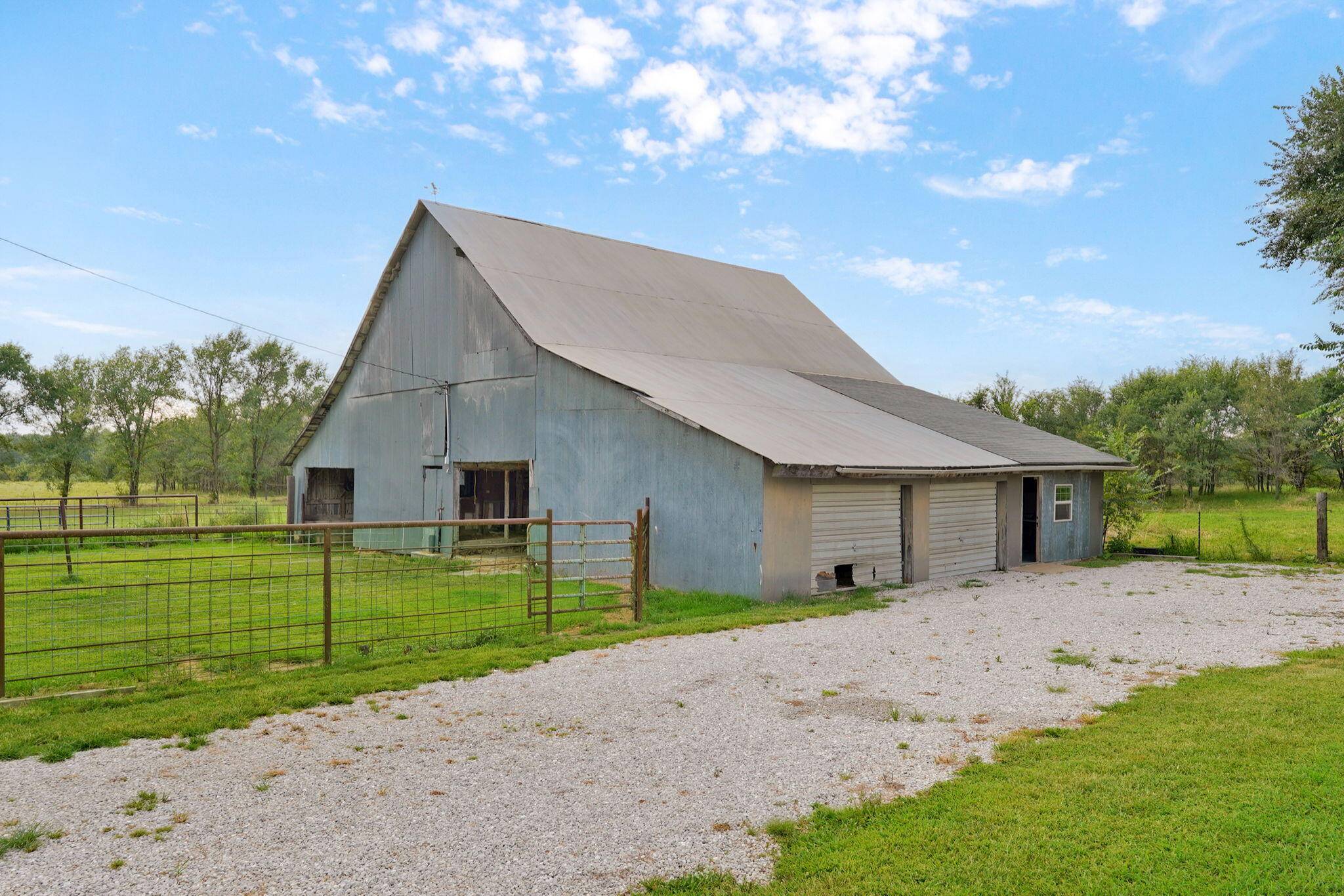 1068 E Us Highway 160, Everton, MO 65646