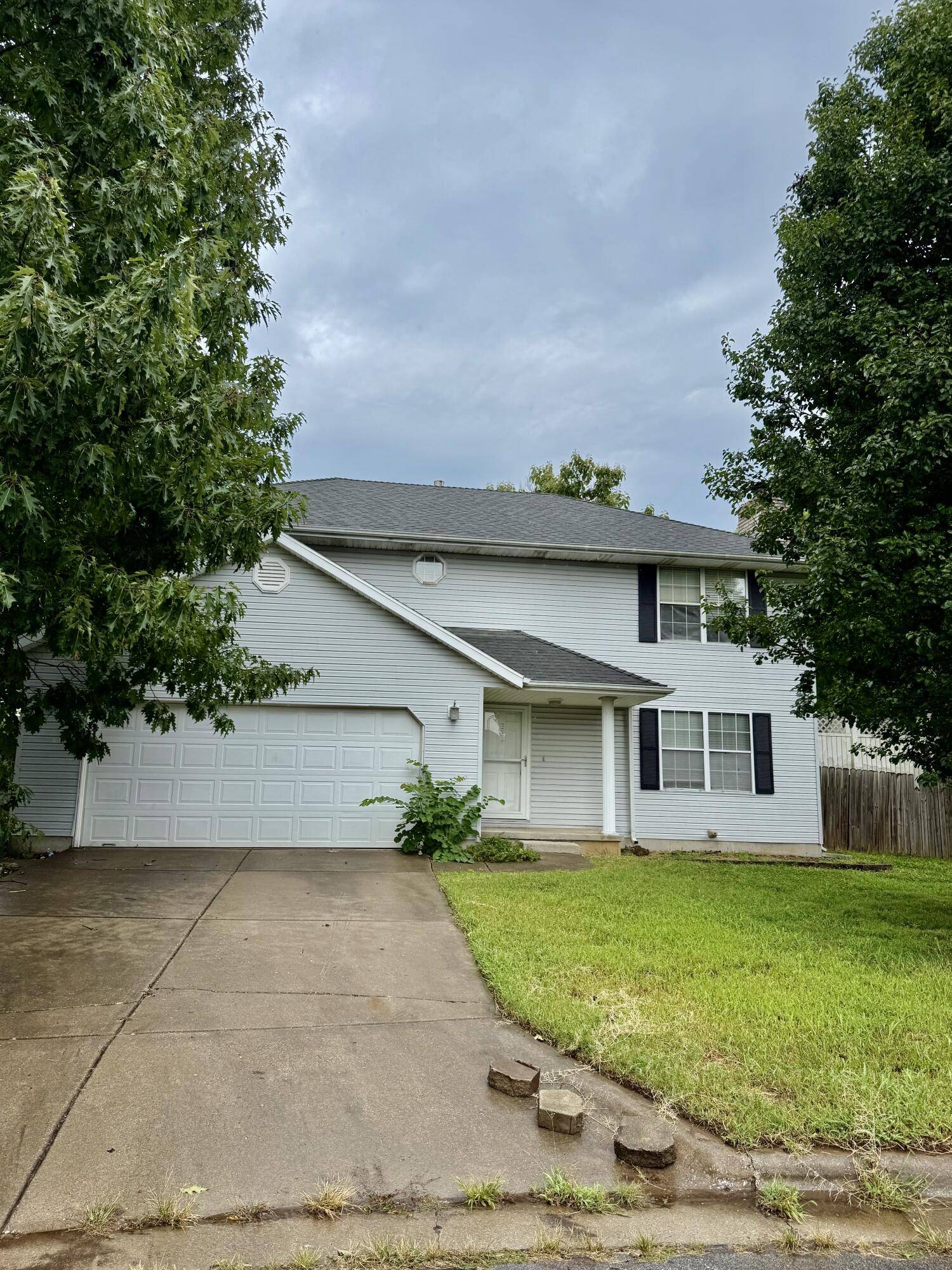 2955 W Knob Hill ST, Springfield, MO 65810