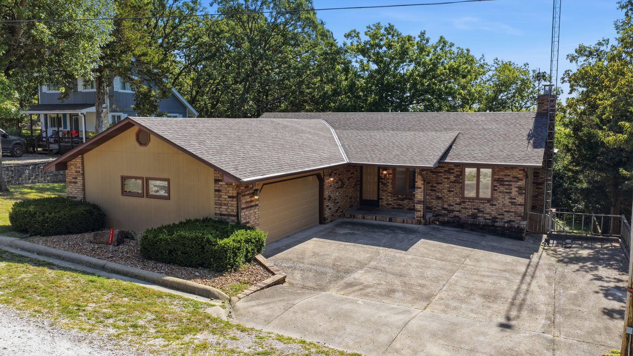 17345 Birch RD, Flemington, MO 65650