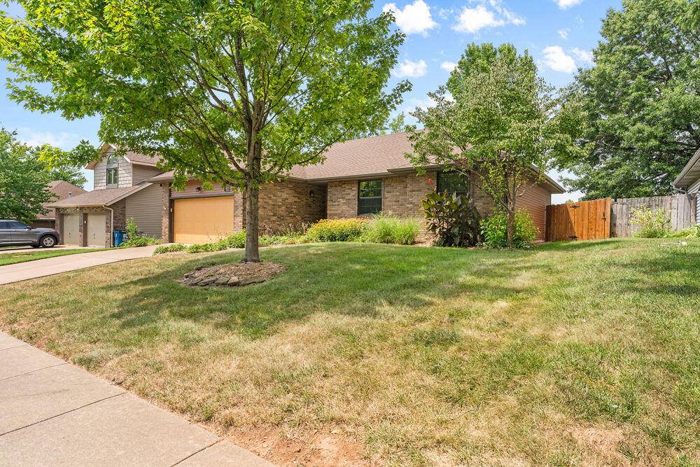 3837 S Parklane AVE, Springfield, MO 65807