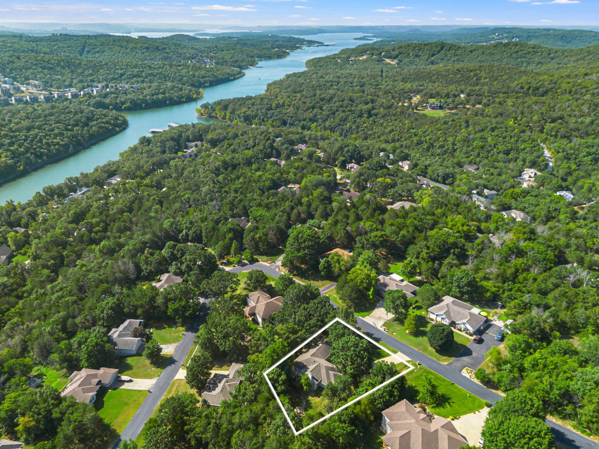 567 Austin PL, Branson West, MO 65737