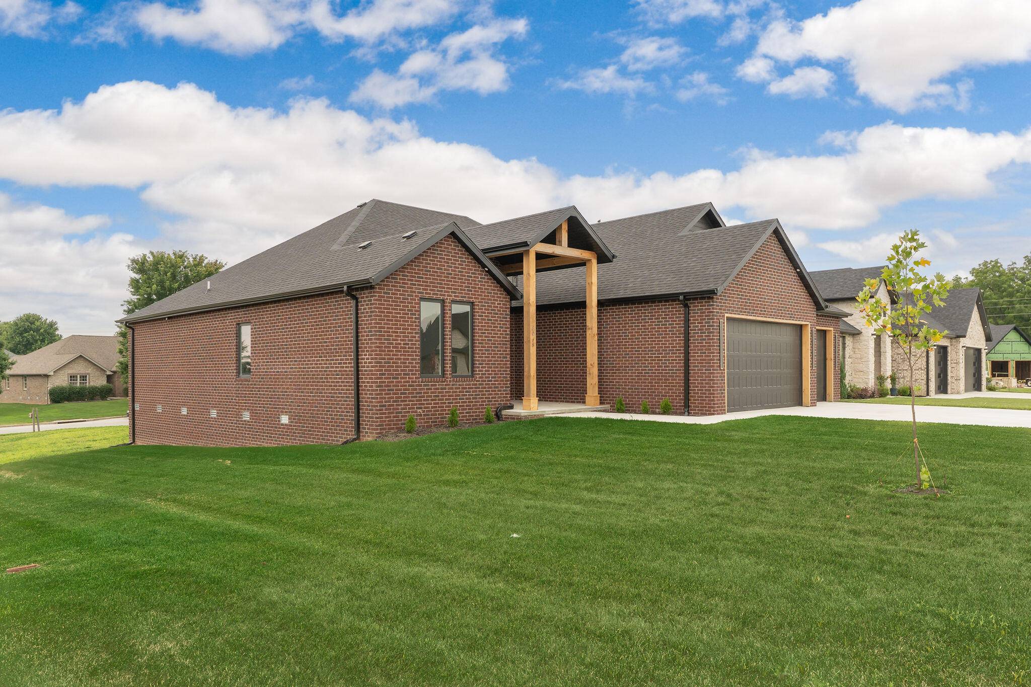 5048 E Swale CT, Springfield, MO 65802