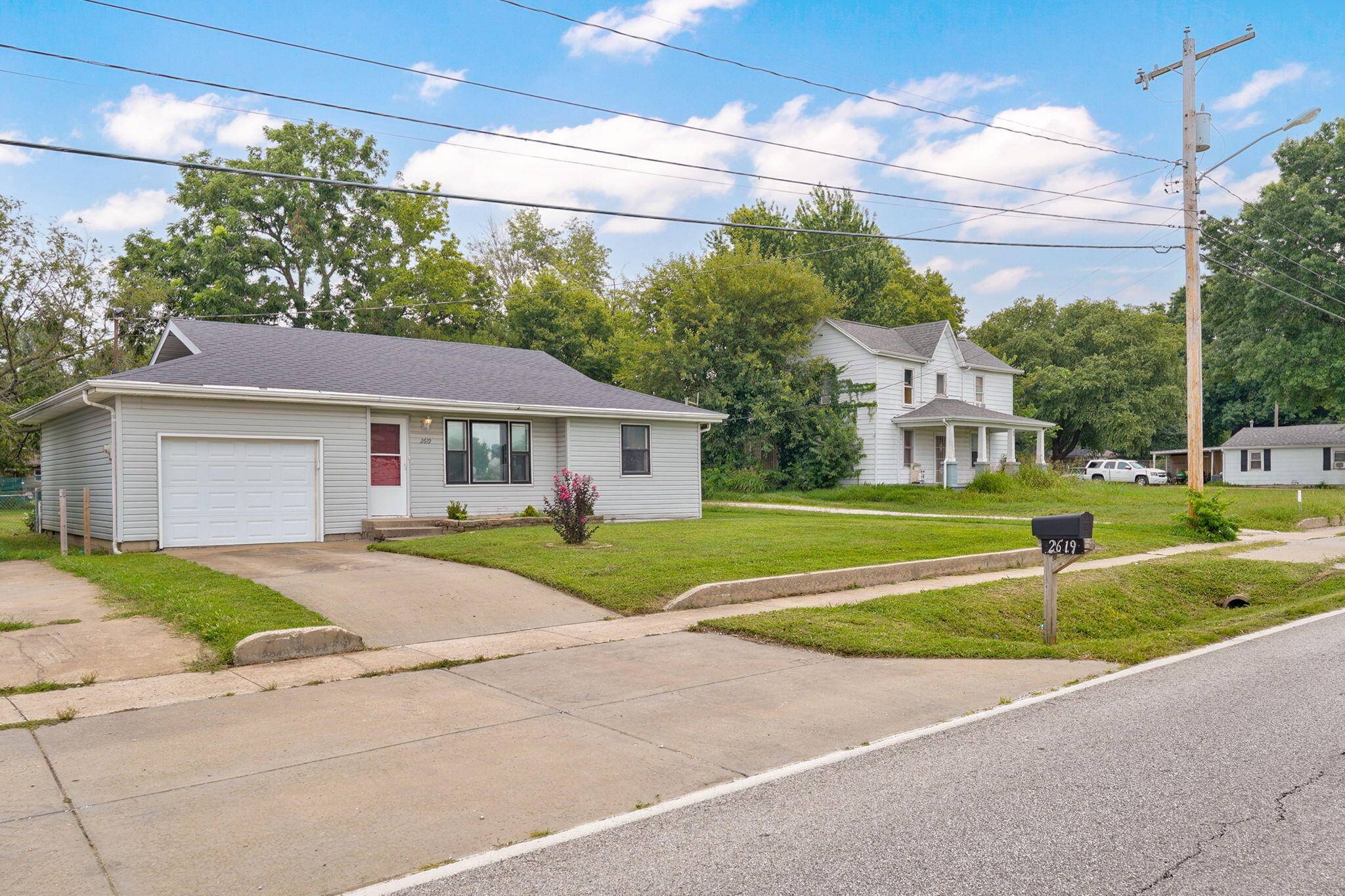 2619 E Division ST, Springfield, MO 65803