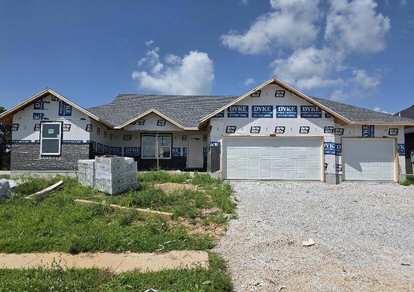 650 W Castor LOOP, Nixa, MO 65714