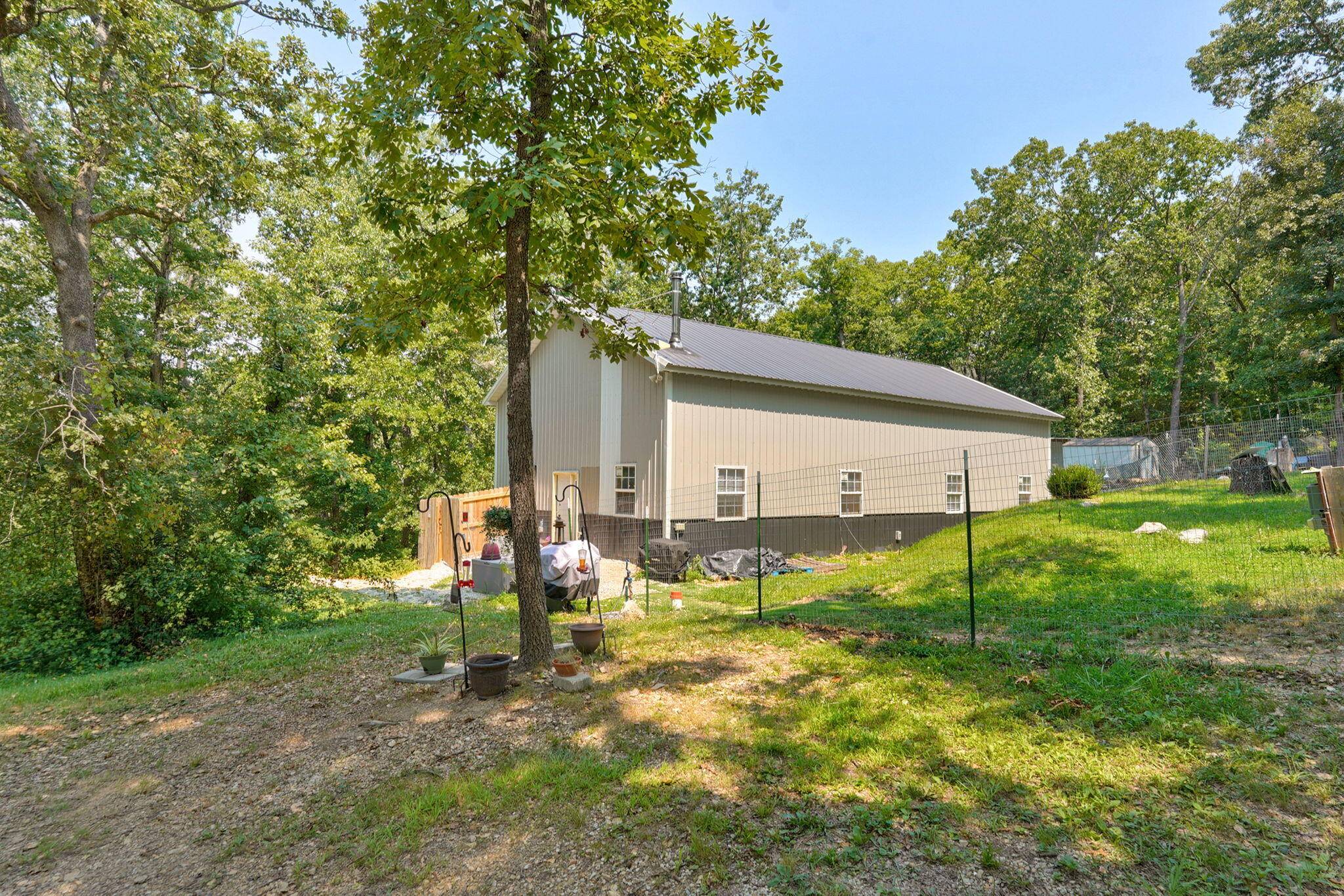 159 Timberline LN, Crane, MO 65633