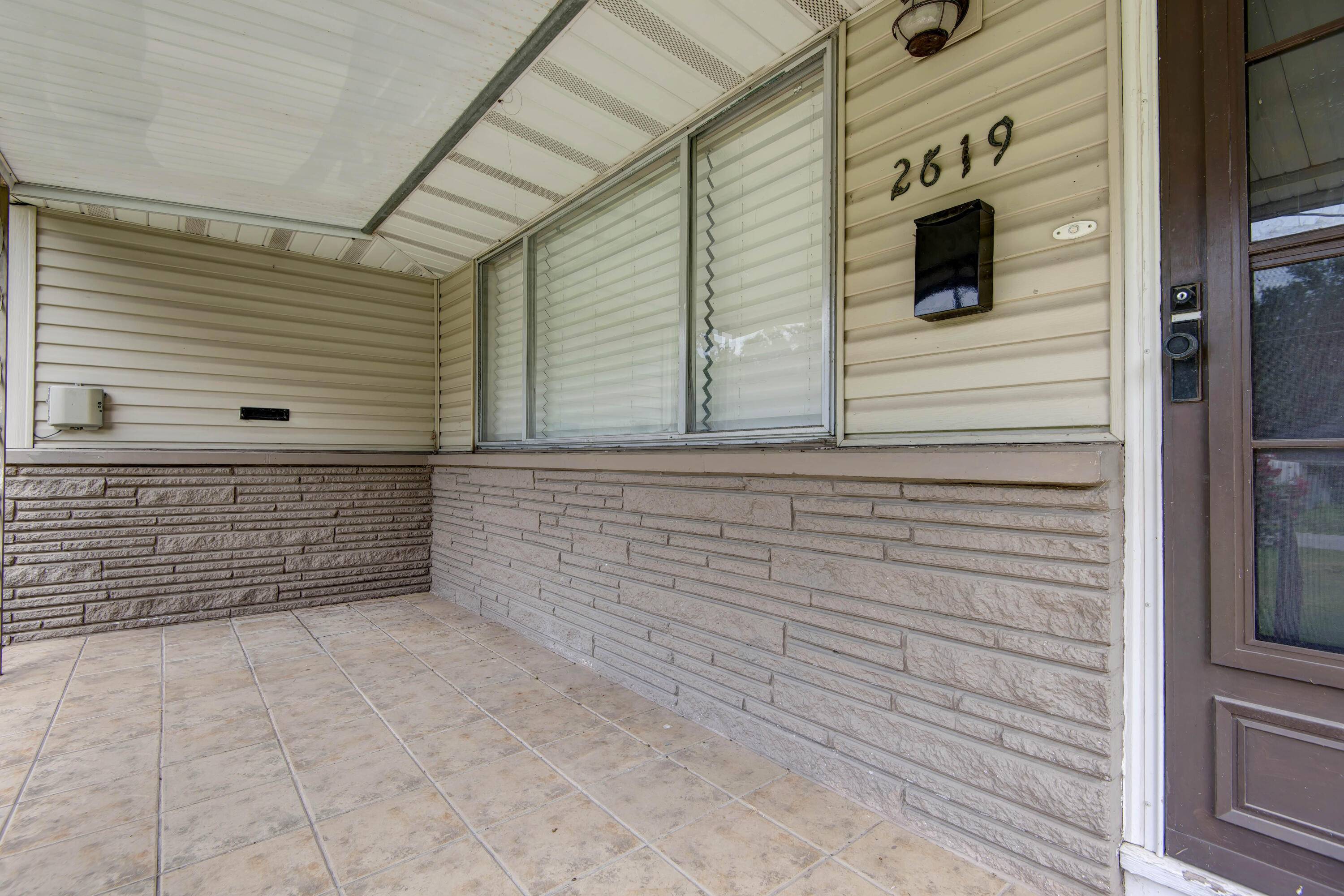 2619 E Stanford ST, Springfield, MO 65804