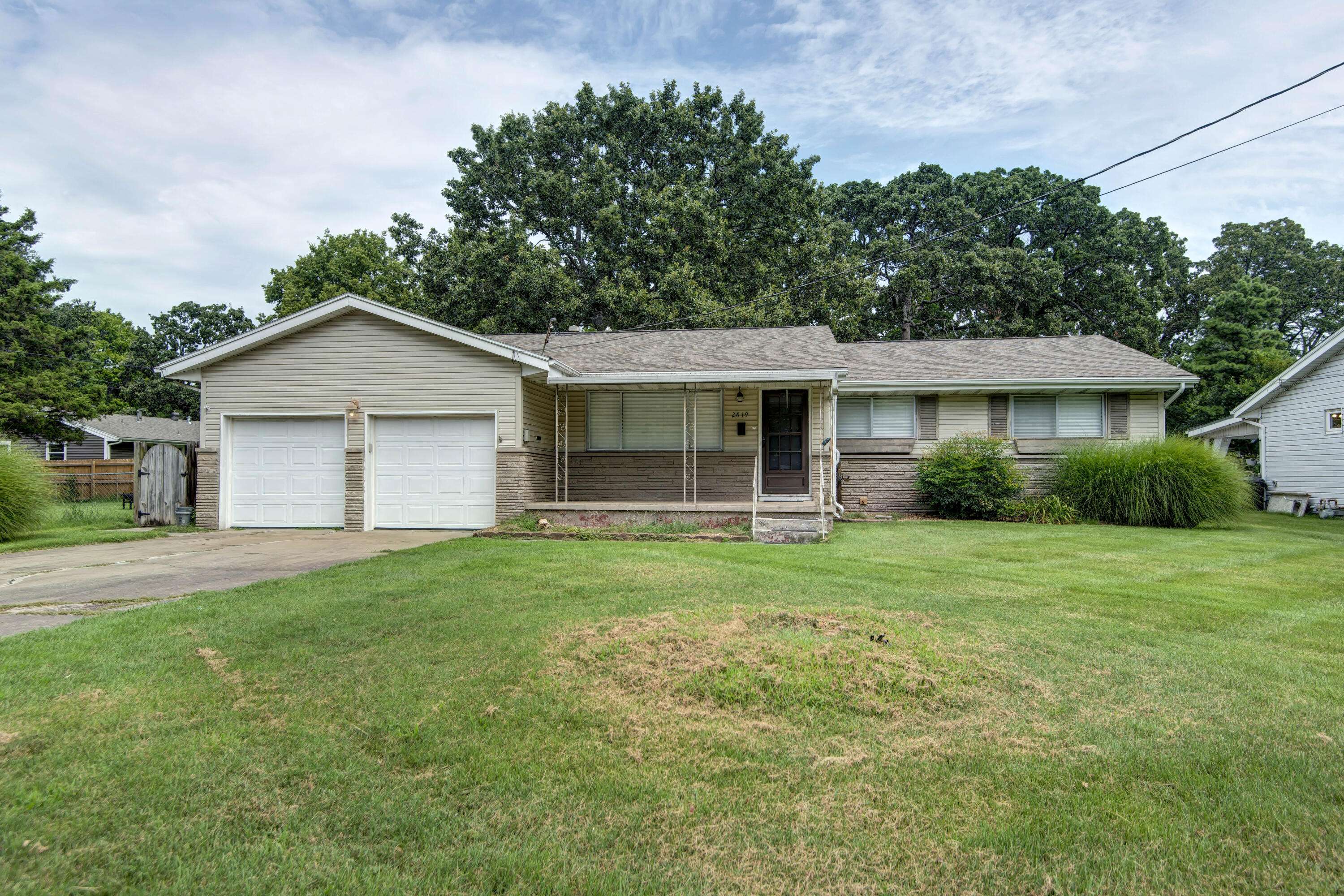 2619 E Stanford ST, Springfield, MO 65804