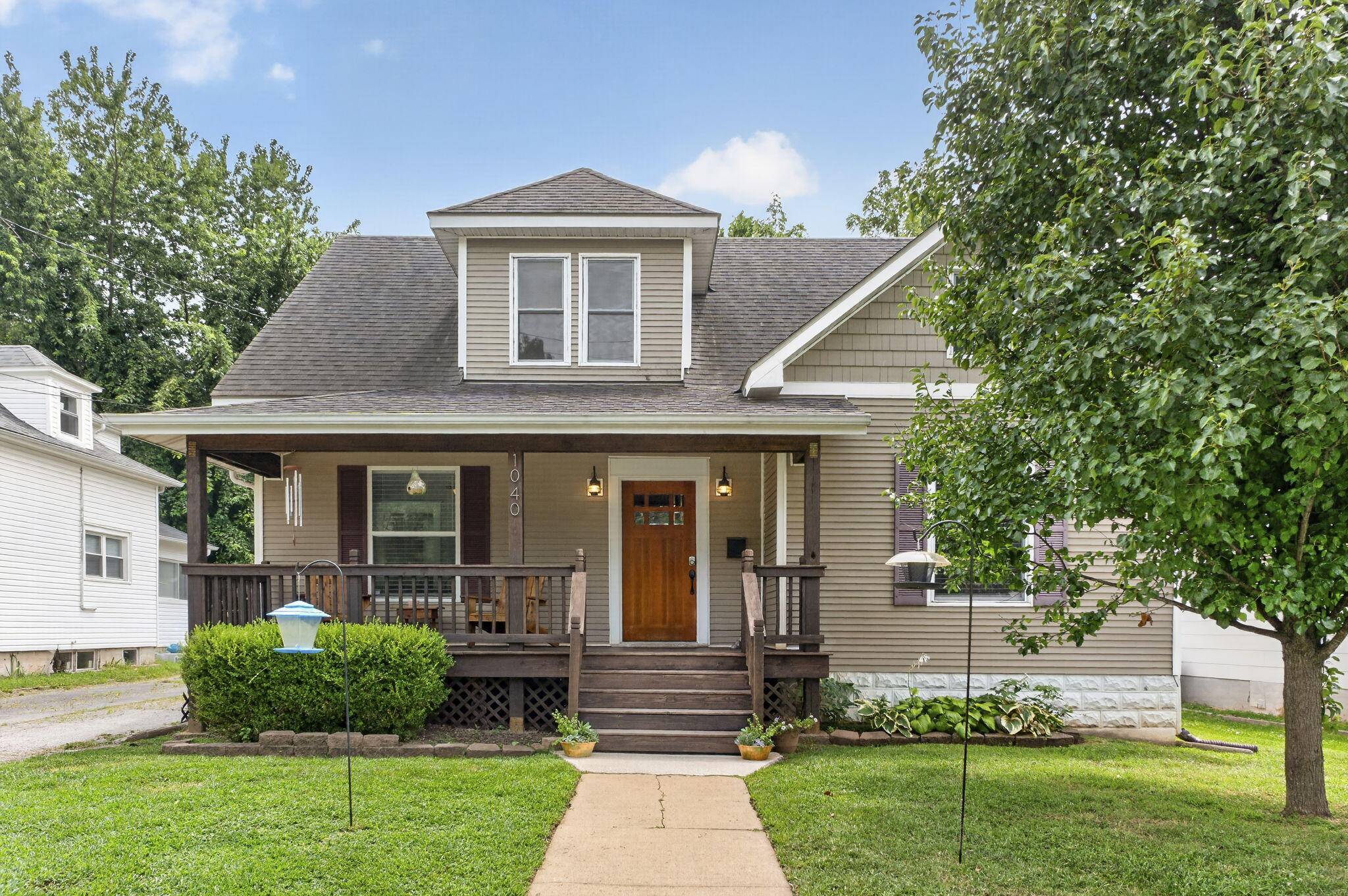 1040 W State ST, Springfield, MO 65806