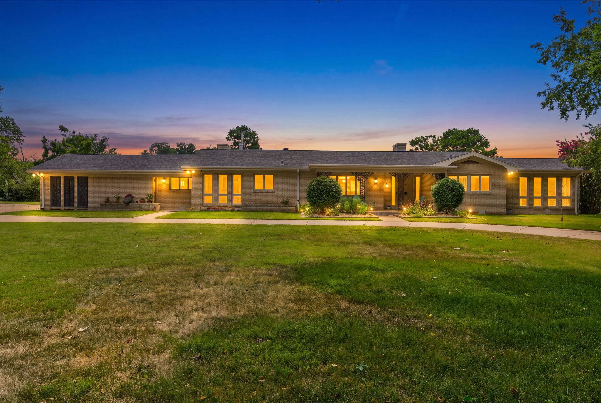 520 Parnell DR, Branson, MO 65616