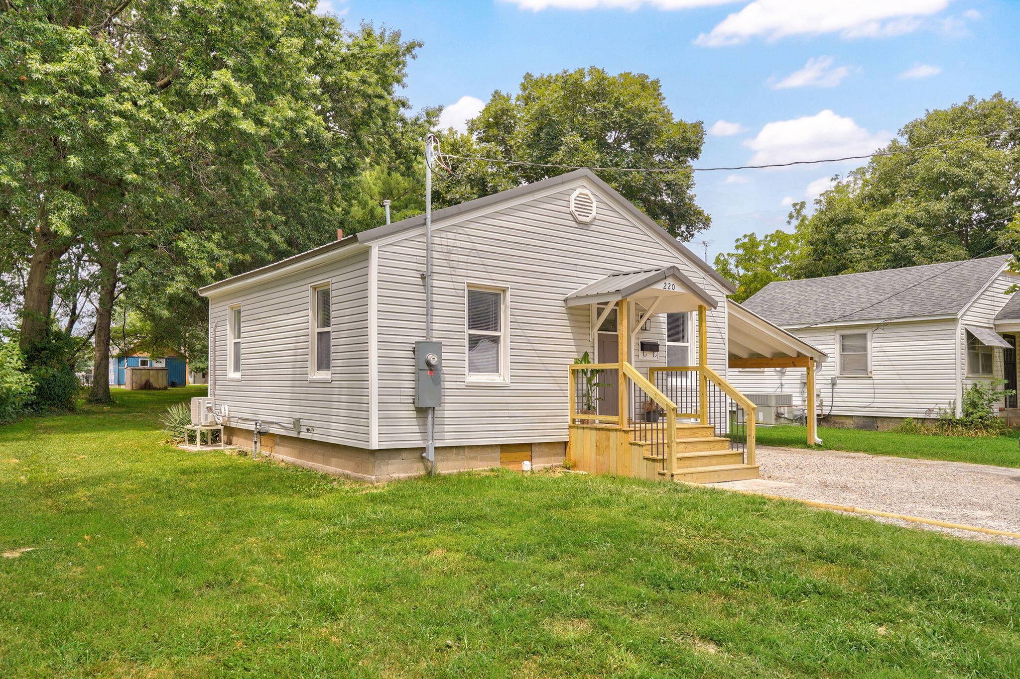 220 E Olive ST, Mt Vernon, MO 65712