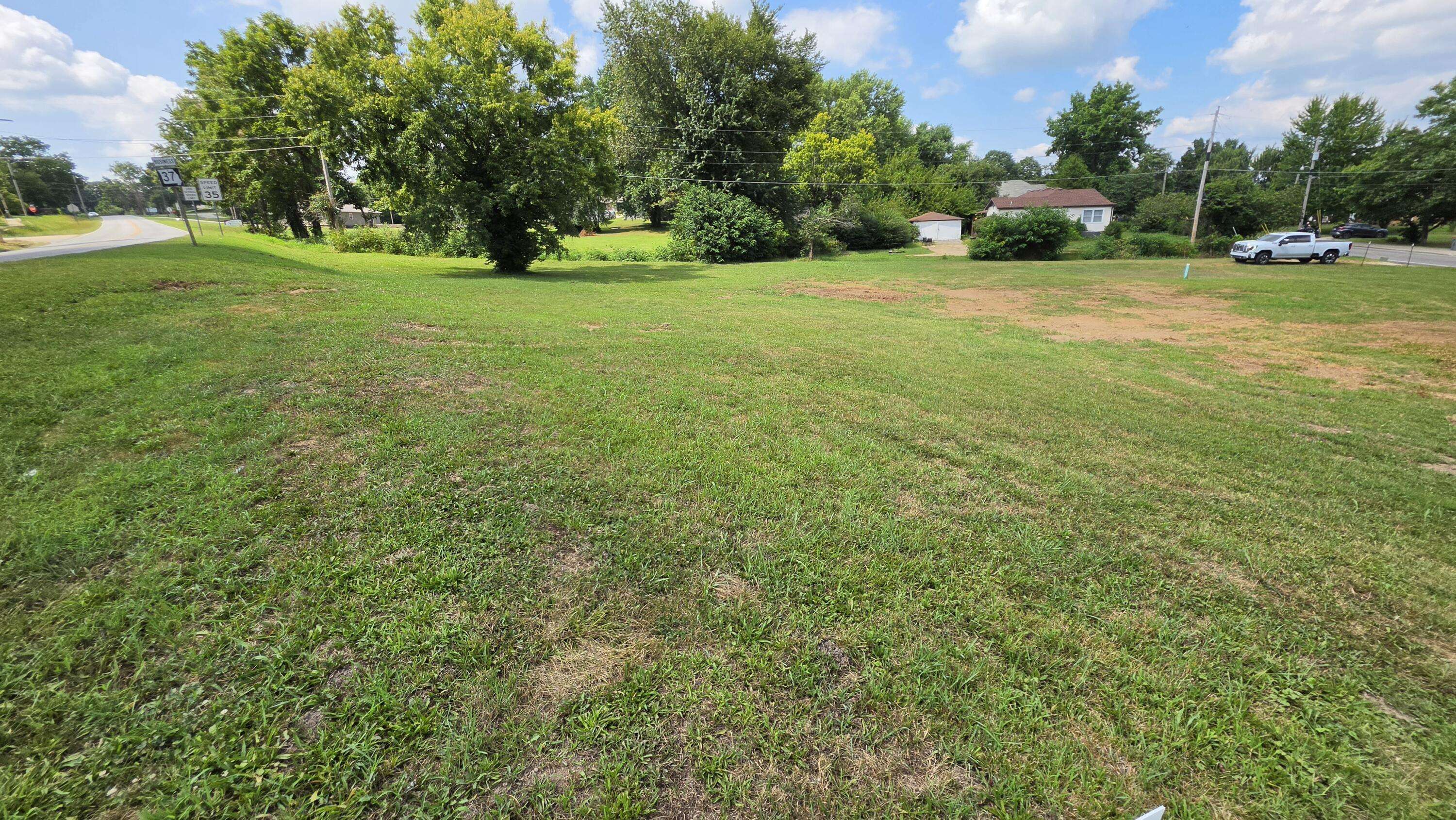 000 N Main ST, Cassville, MO 65625