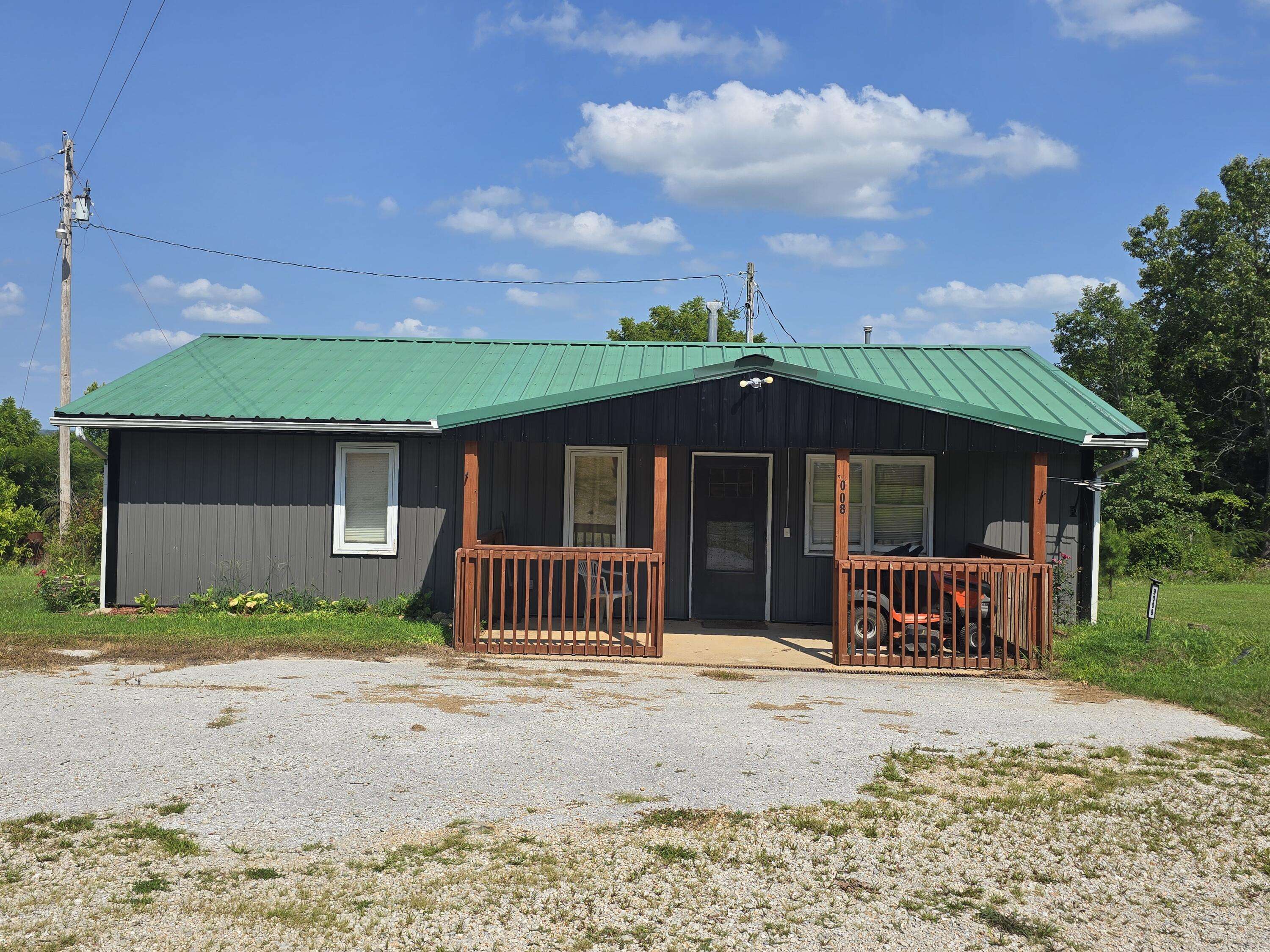 9008 Timber DR, Mountain Grove, MO 65711