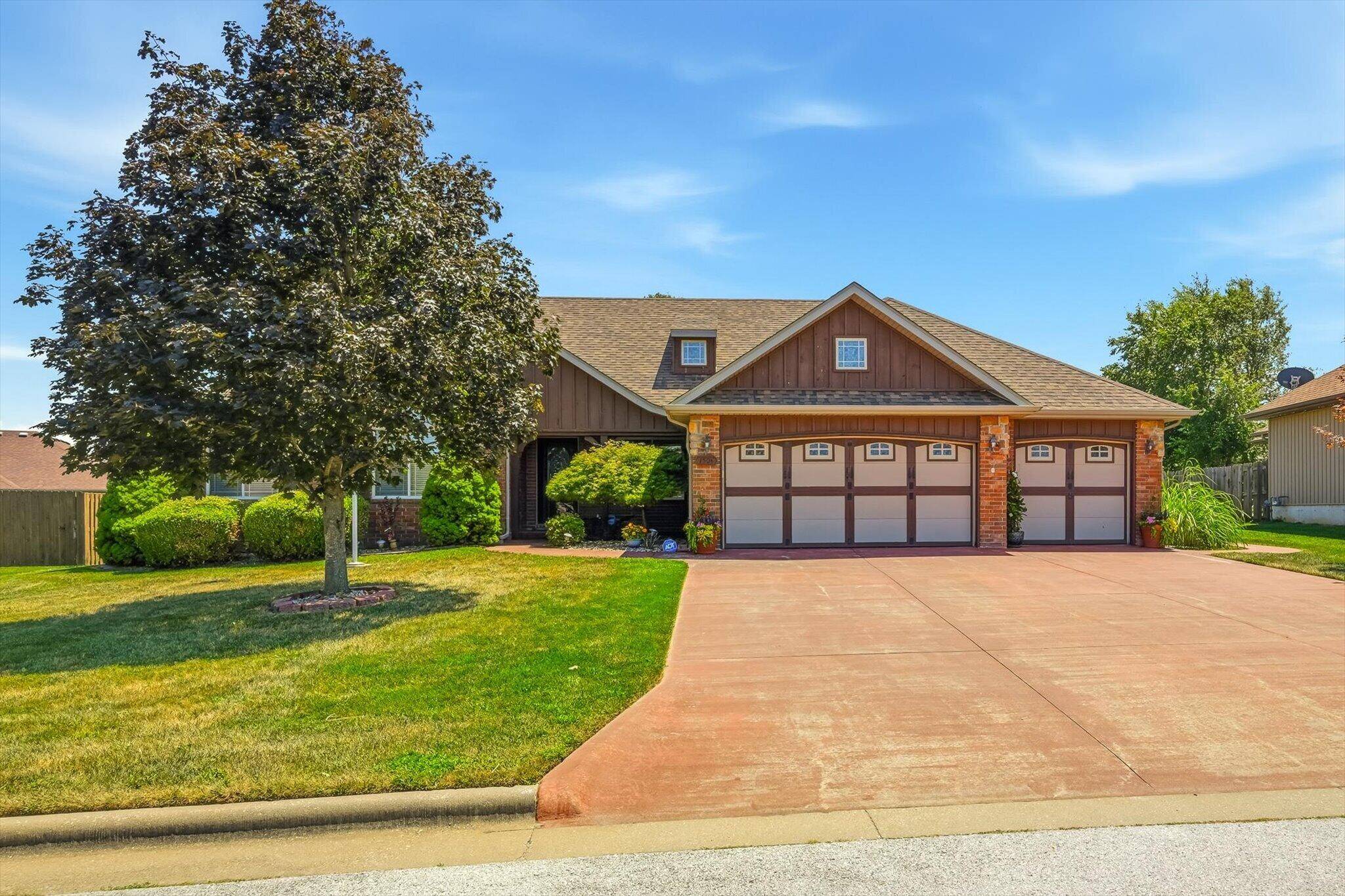 1504 S Blockade RD, Republic, MO 65738