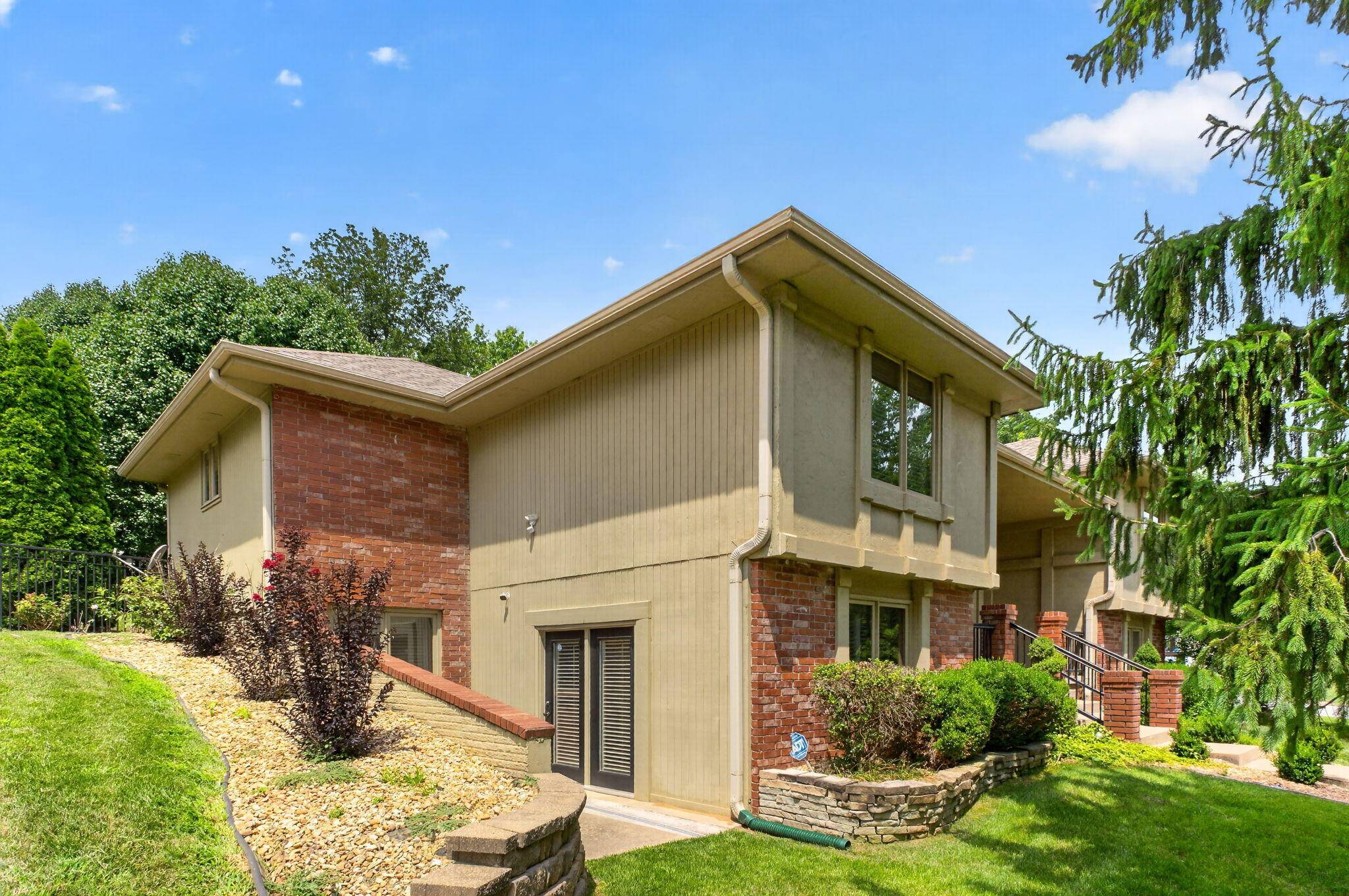 5809 S Clay AVE, Springfield, MO 65810