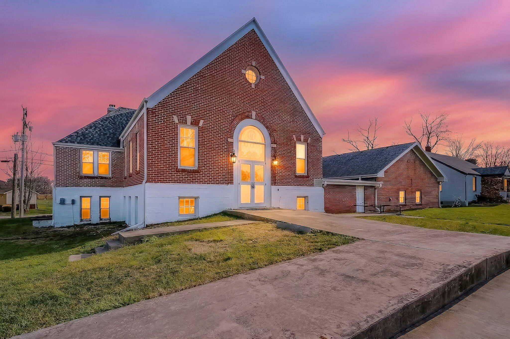 206 N Main ST, Rogersville, MO 65742