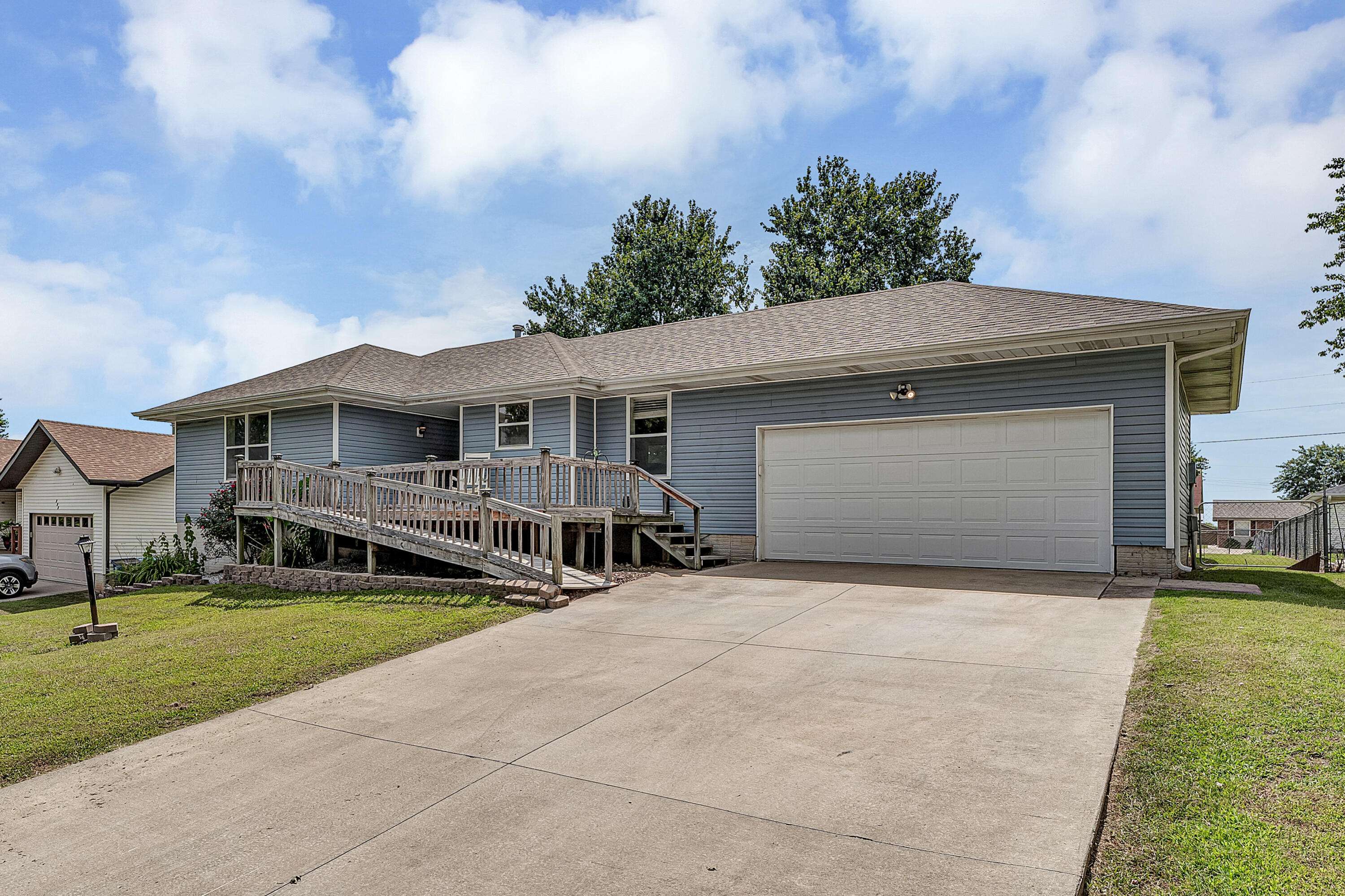 711 S Rice ST, Nixa, MO 65714