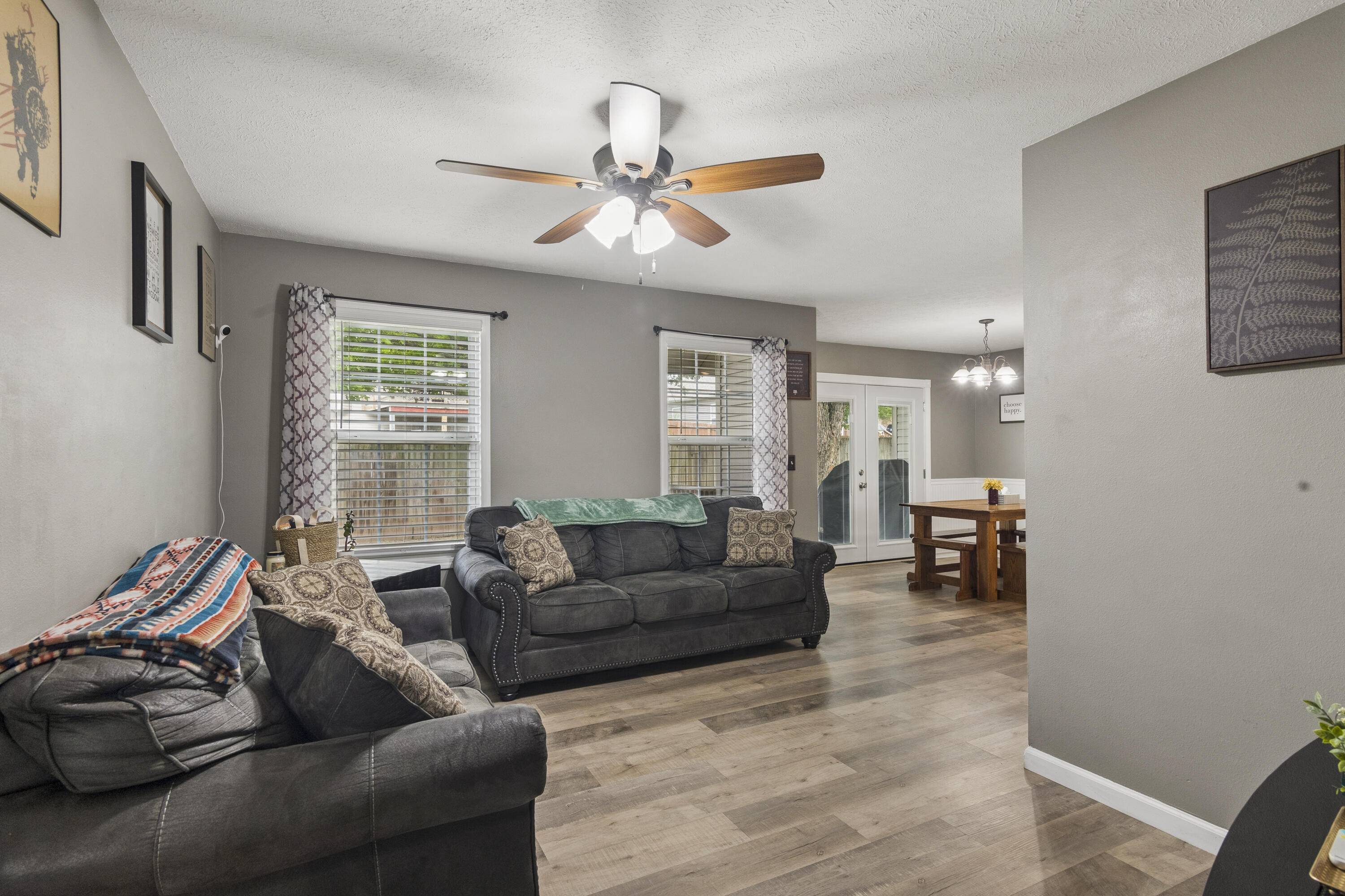 3283 N Nixon AVE, Springfield, MO 65803