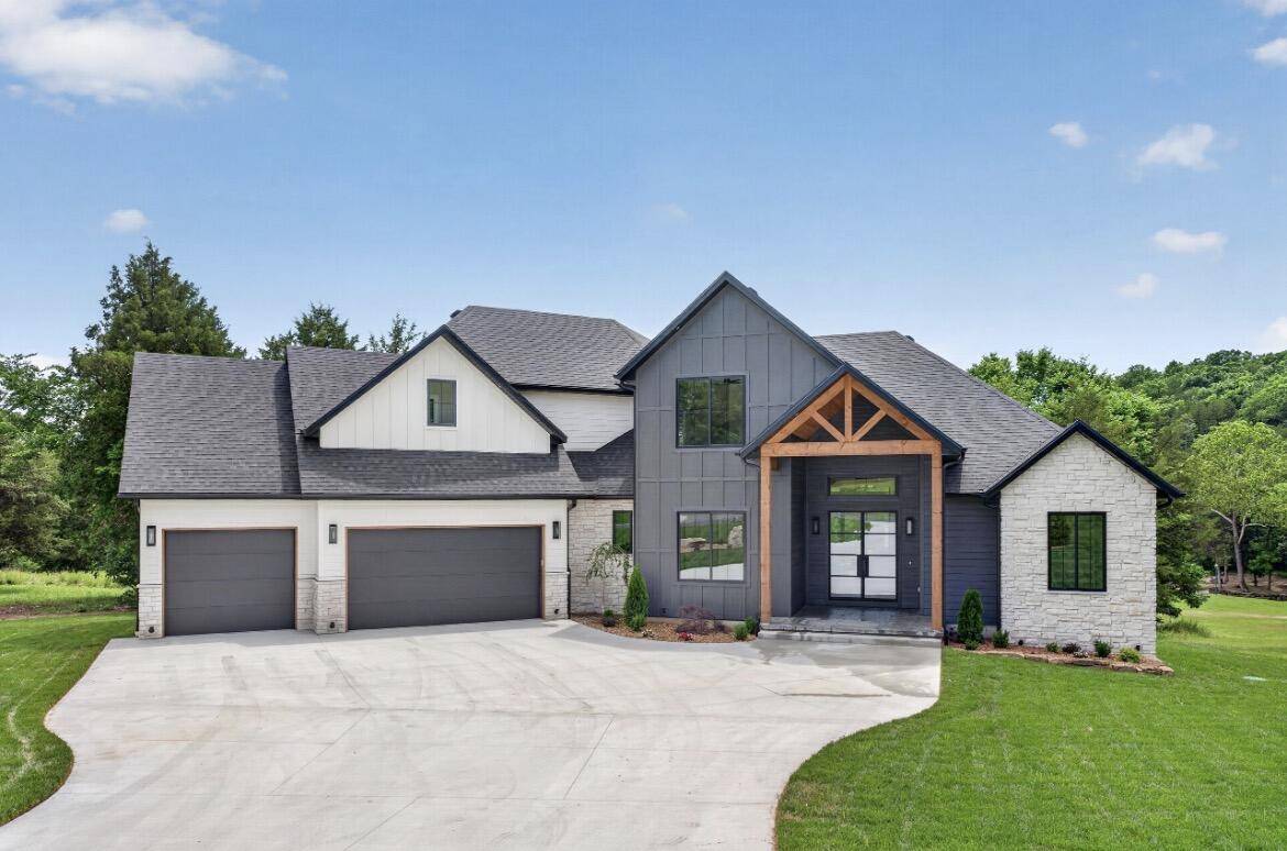 768 Seven Pines DR, Saddlebrooke, MO 65630