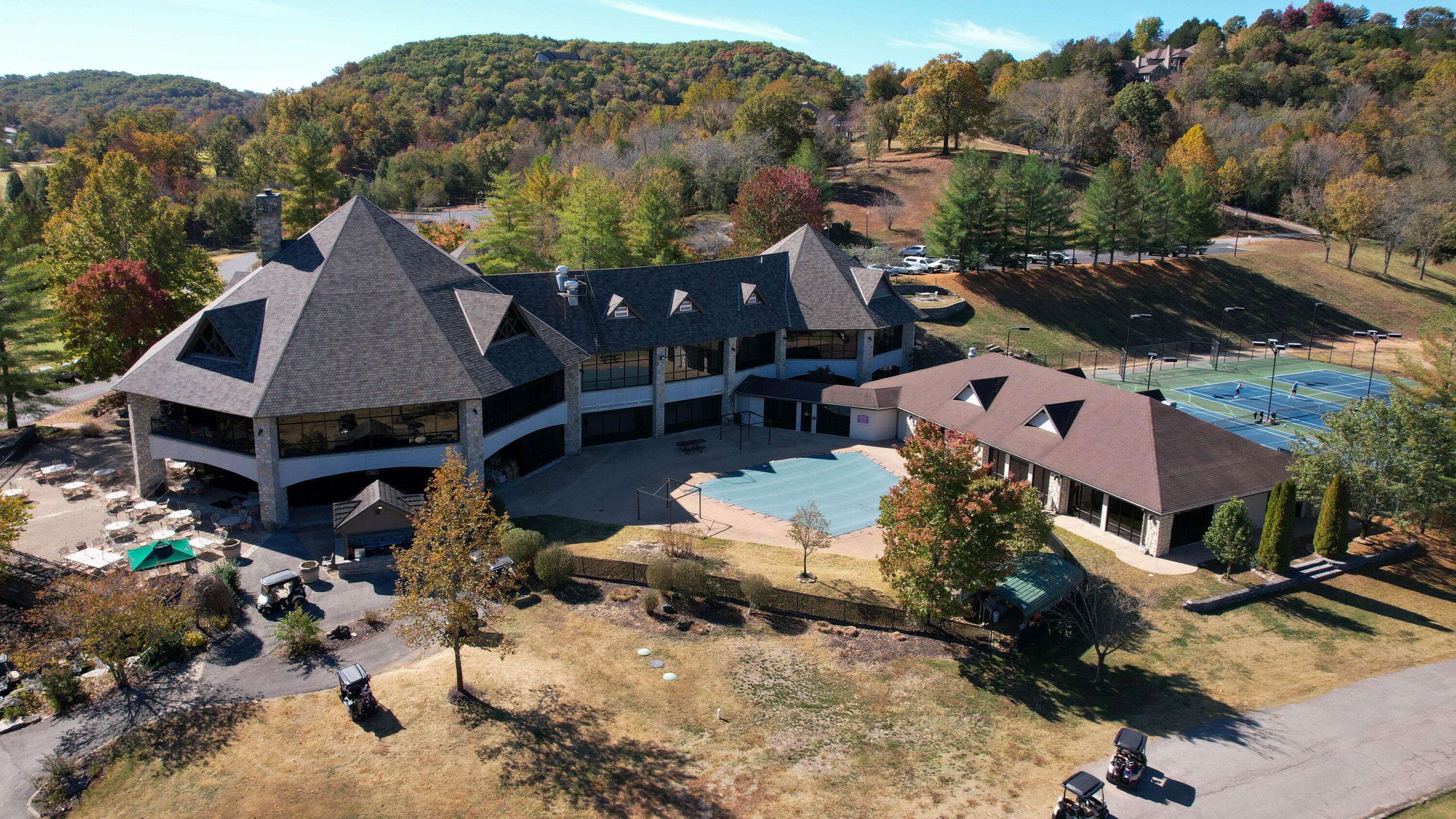 1316 Stoney Creek LN, Branson West, MO 65737