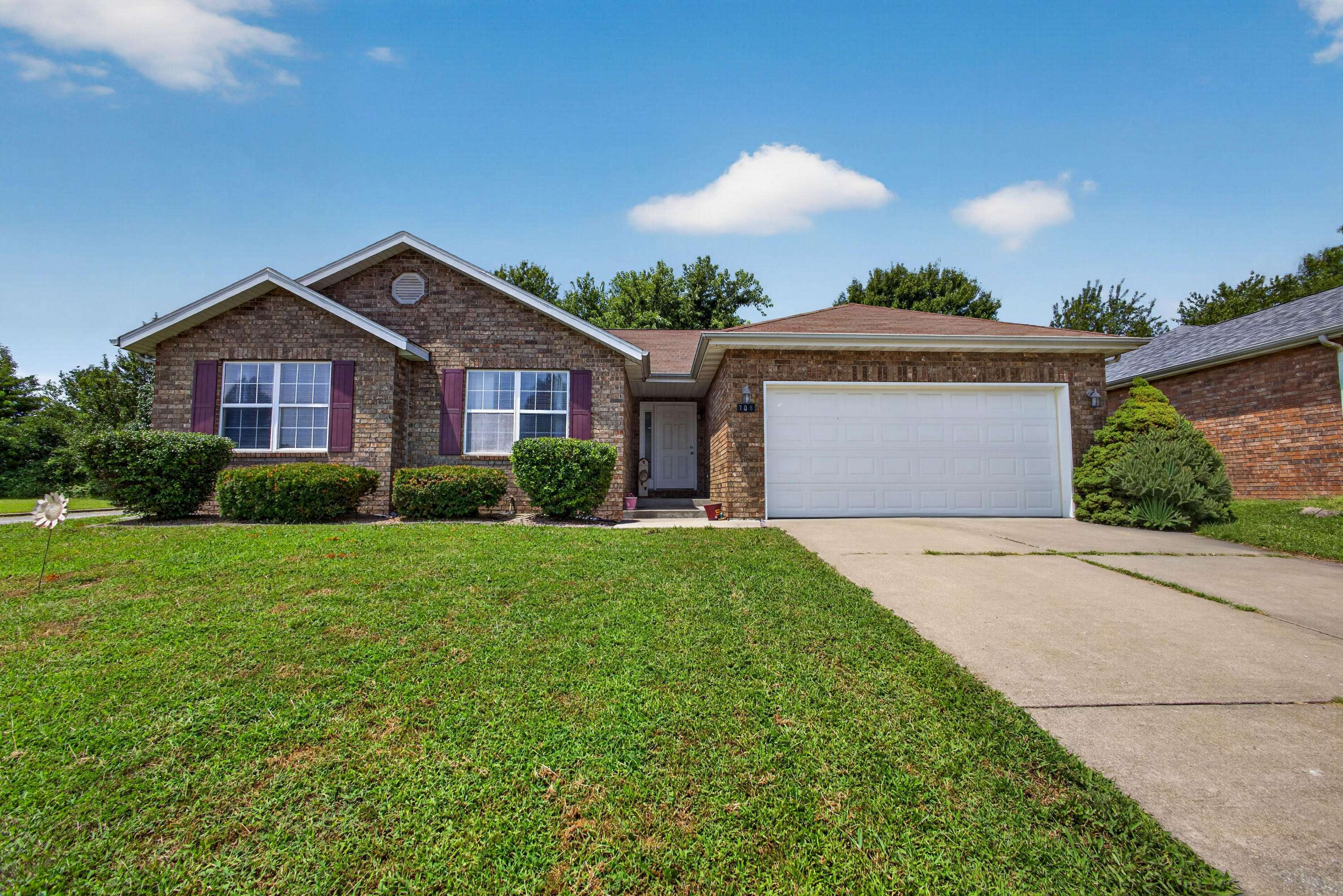 709 S Hazelnut AVE, Springfield, MO 65802